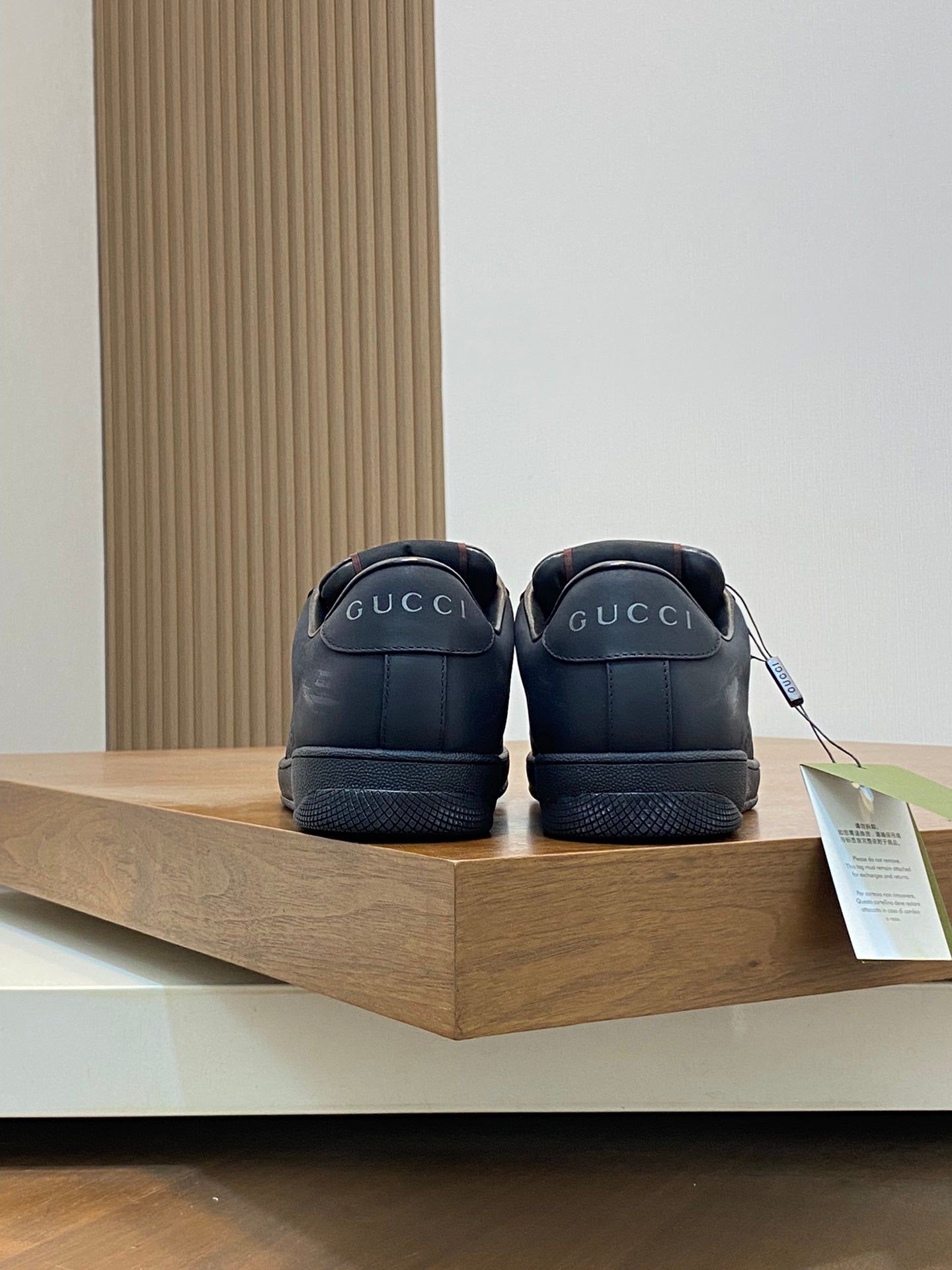 GG Men's Screener Sneaker Black Cowhide 534046