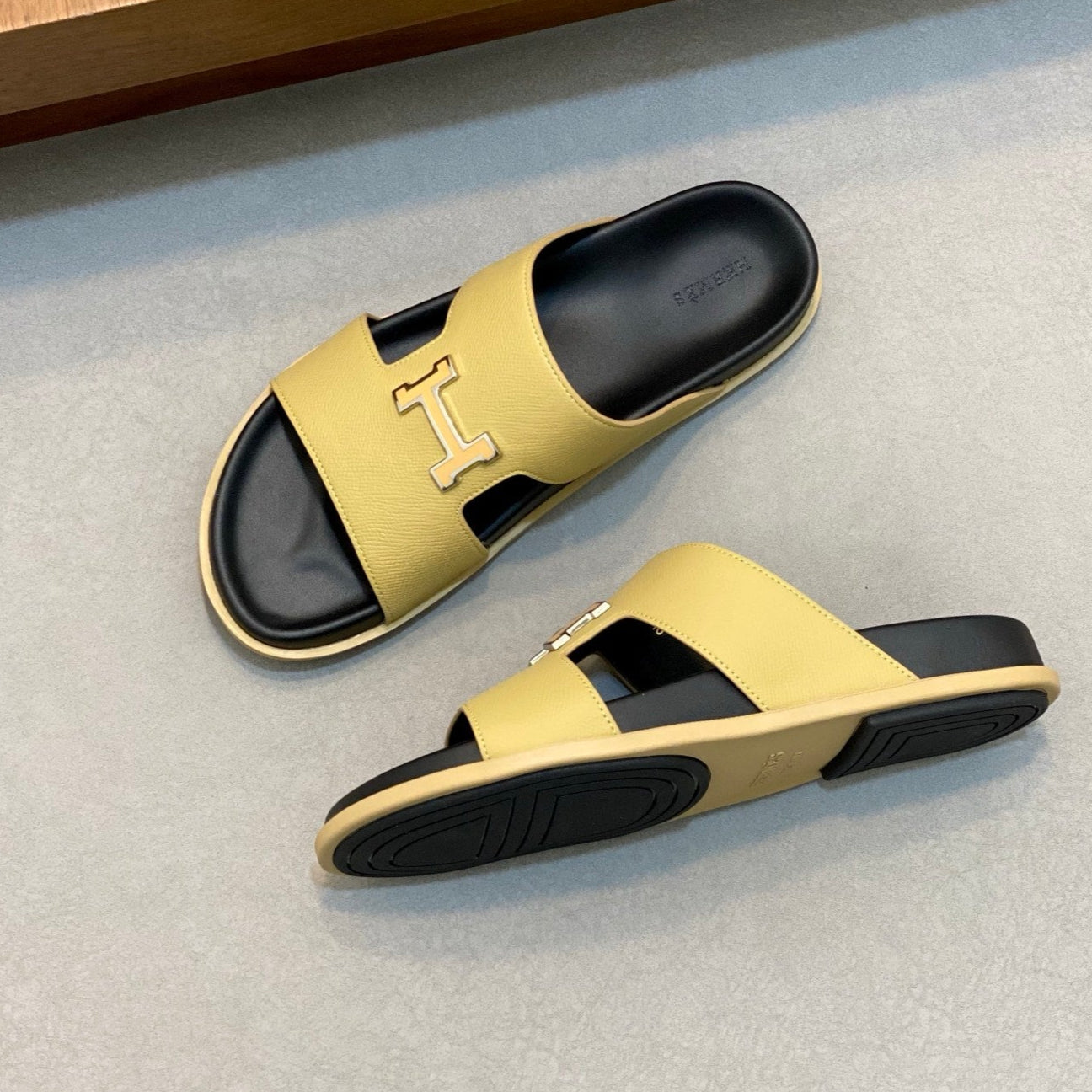 HM Men's Slide Yellow Cowhide Leather 588999