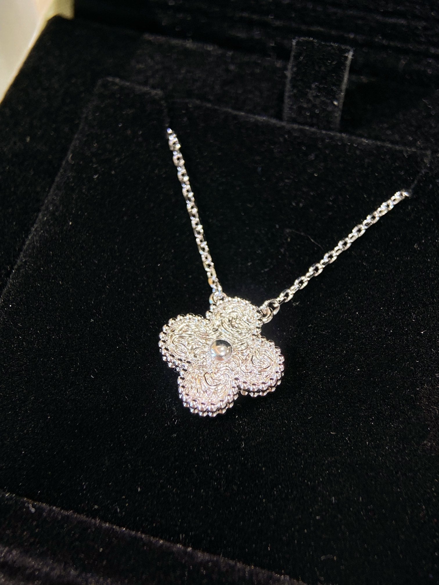 VCA Clover Vintage The Lava Foil Necklace