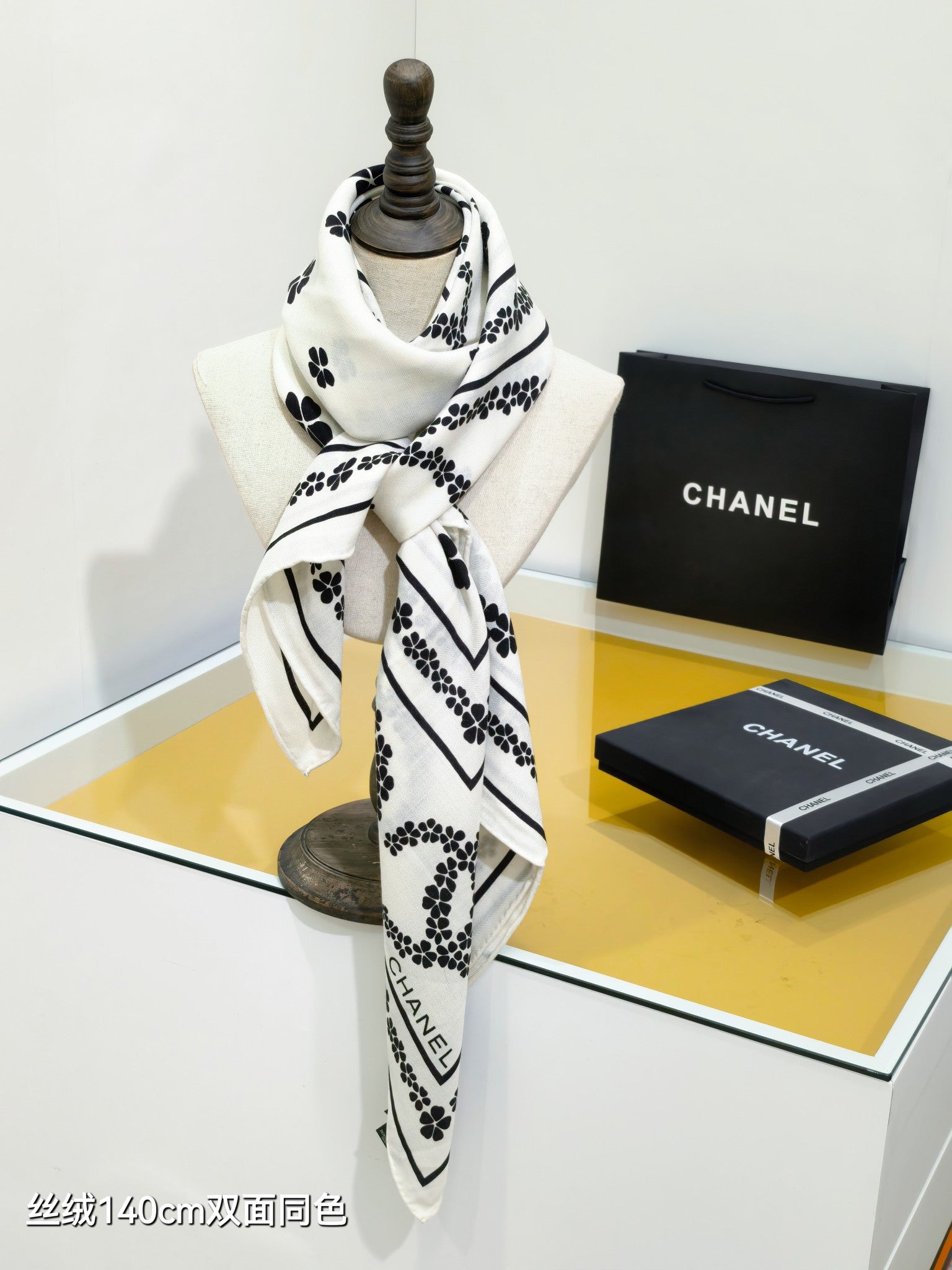 CC 25  Scarf 140CM White Cashmere 293091