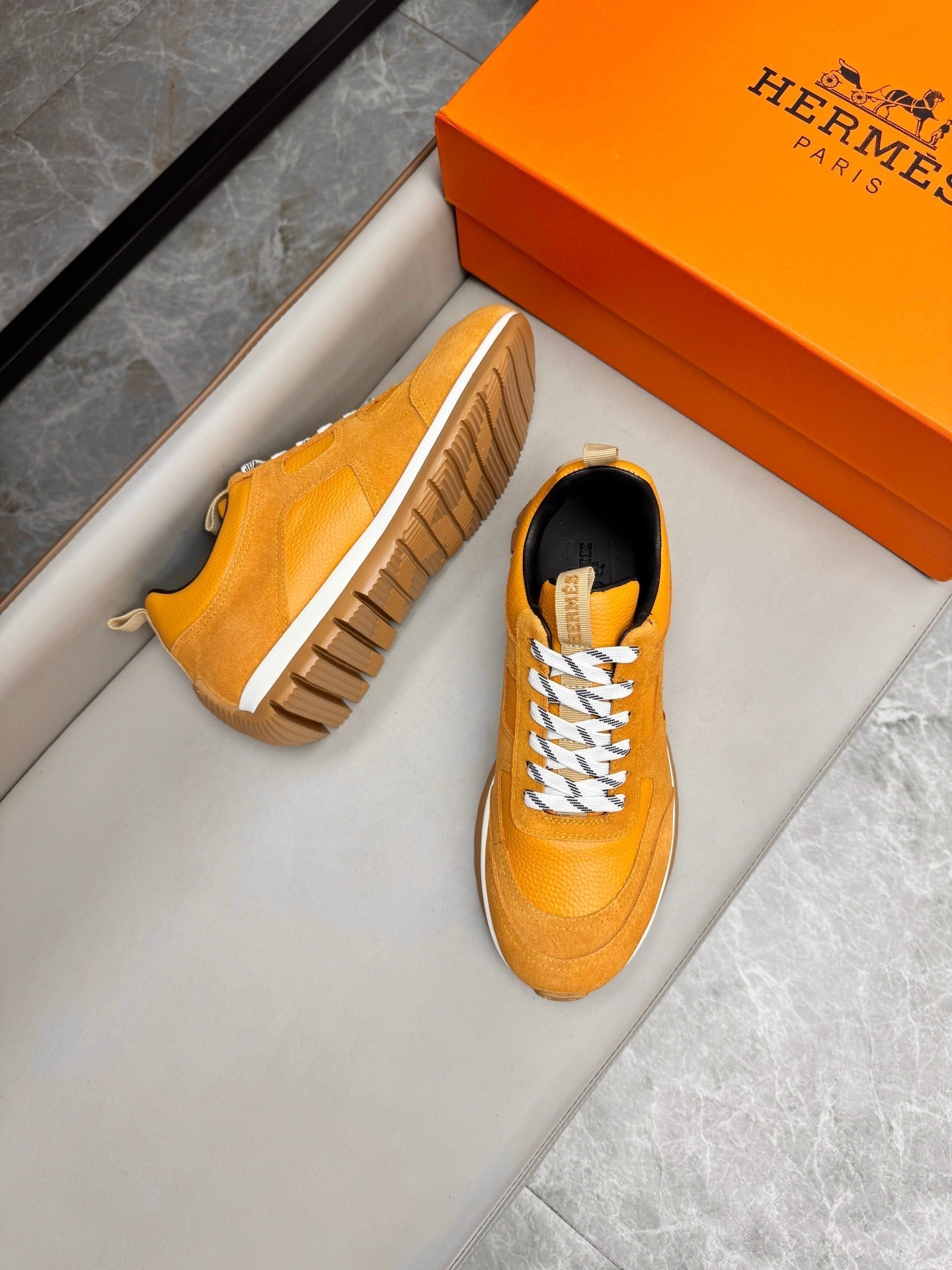 HM Men's Sneaker Yellow Calfskin Suede 602052