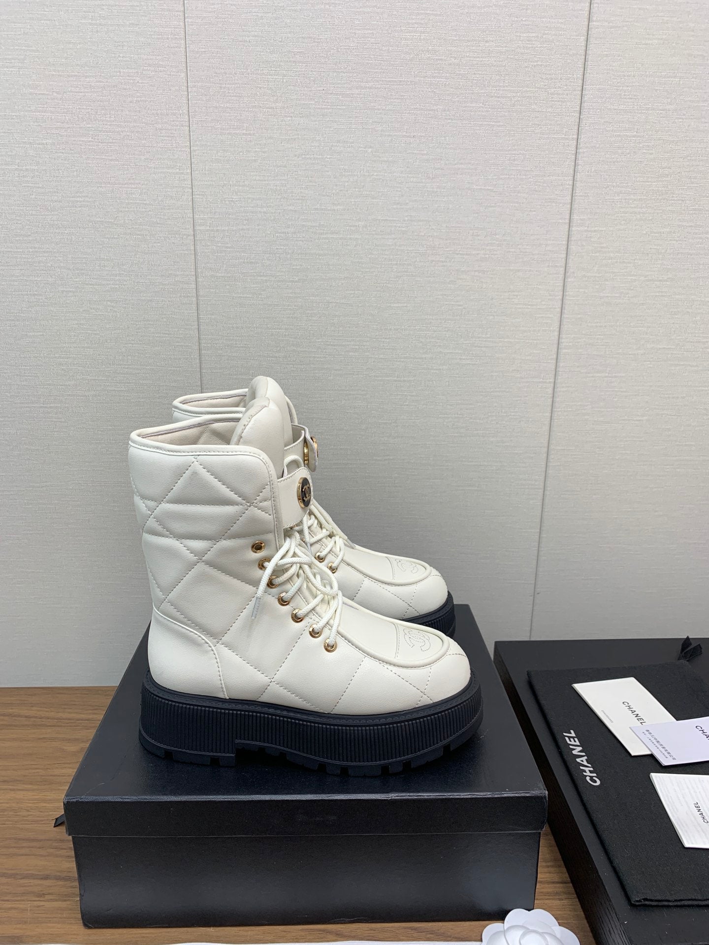 CC Short Boots 30mm White Cowhide