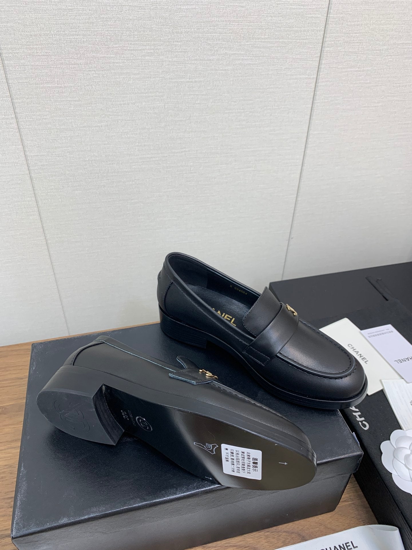 CC Moccasins 25mm Black Plain Lambskin