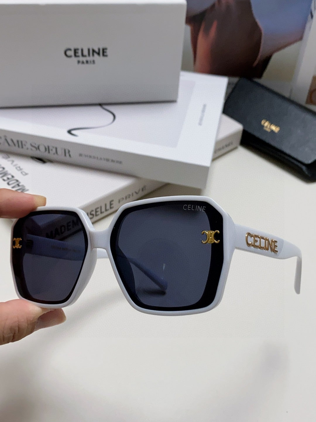 TRIOMPHE SUNGLASSES 548594 IN WHITE ACETATE