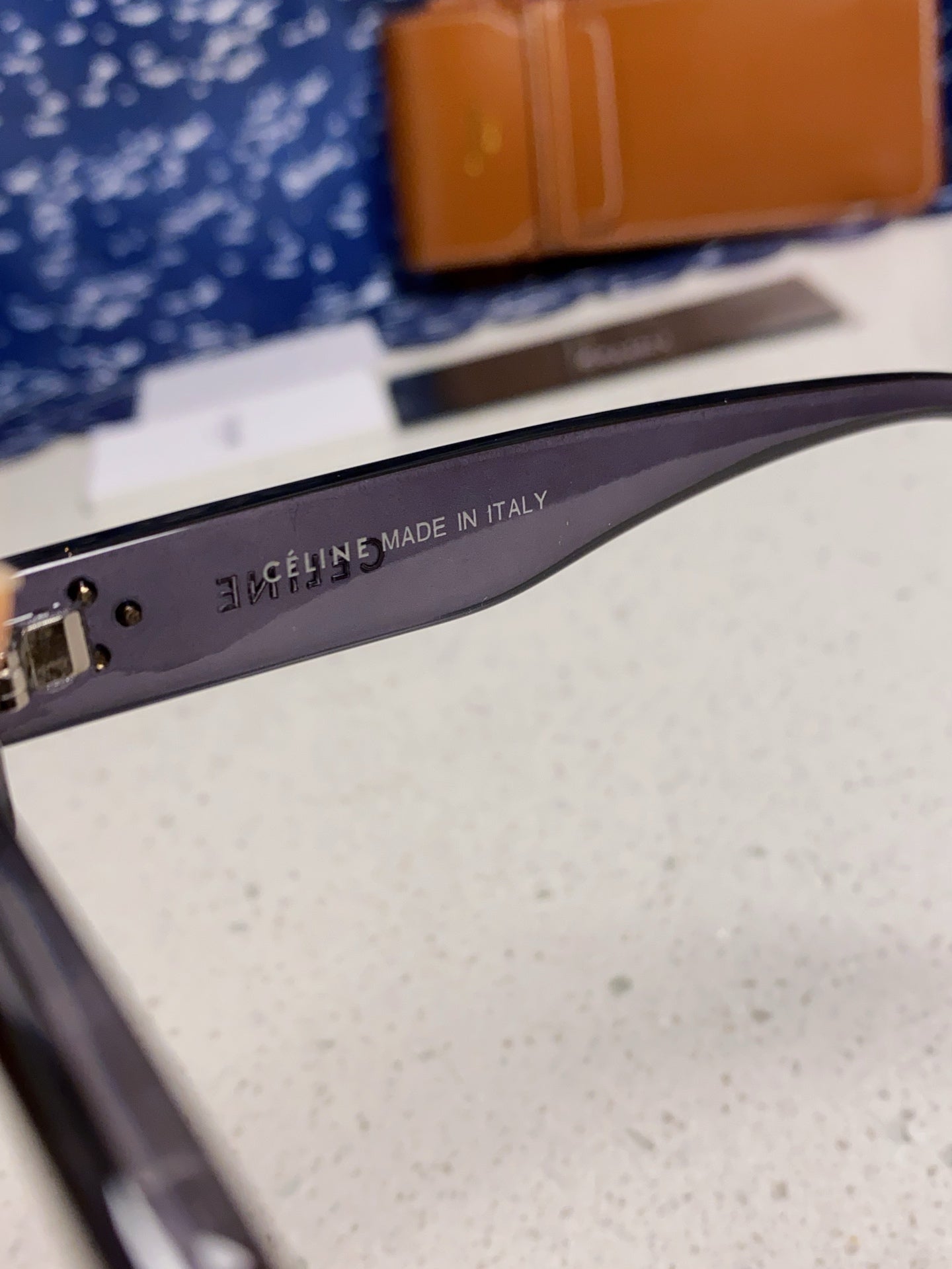 SQUARE SUNGLASS 575843 IN BLACK ACETATE GRADIENT SMOKE LENSES