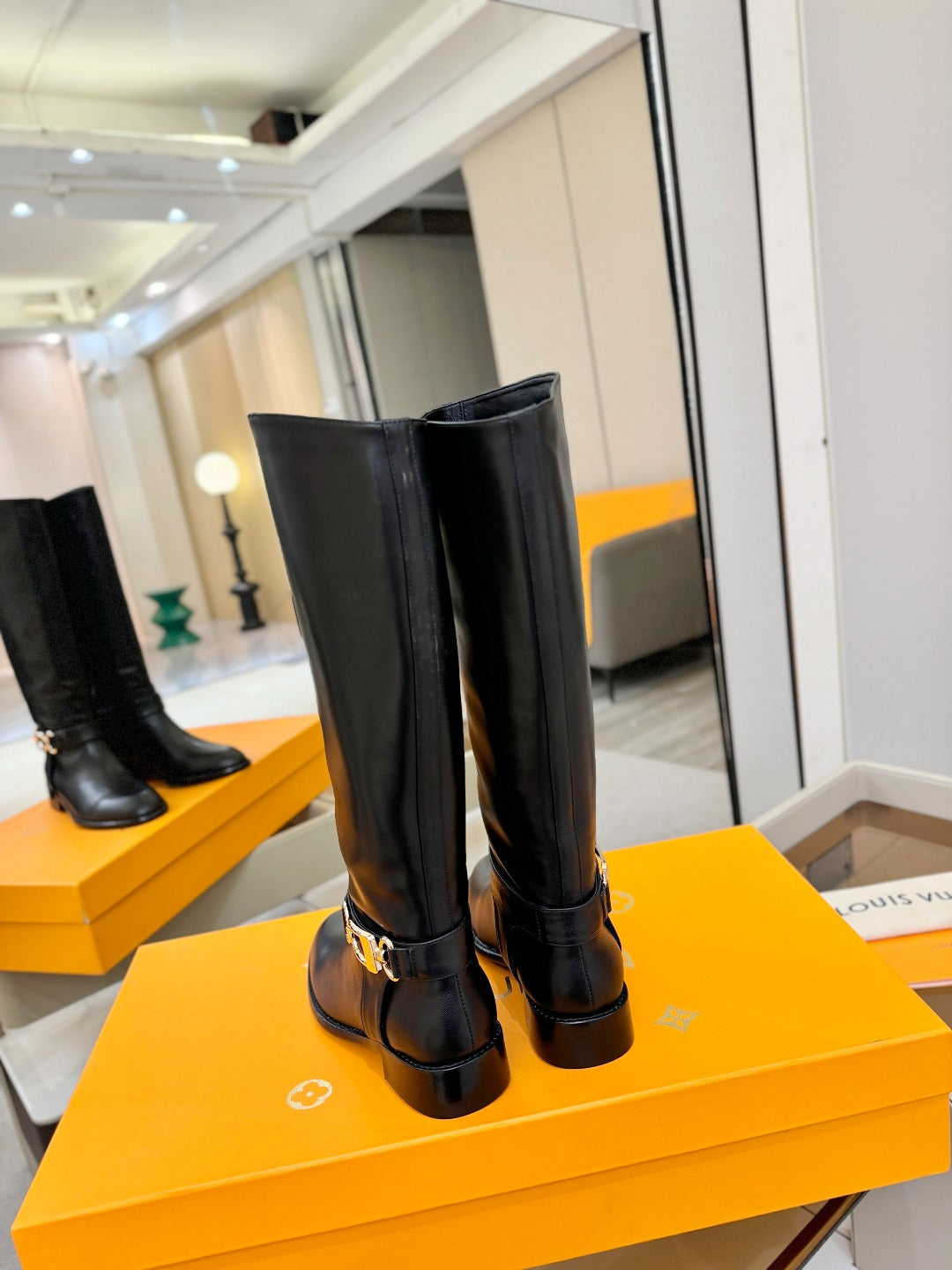 LV 25 Martin Boots 30 Black Calfskin 573885