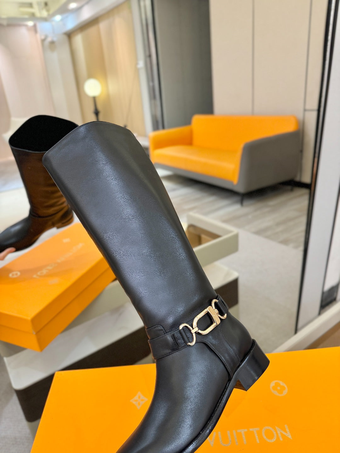 LV 25 Martin Boots 30 Black Calfskin 573885