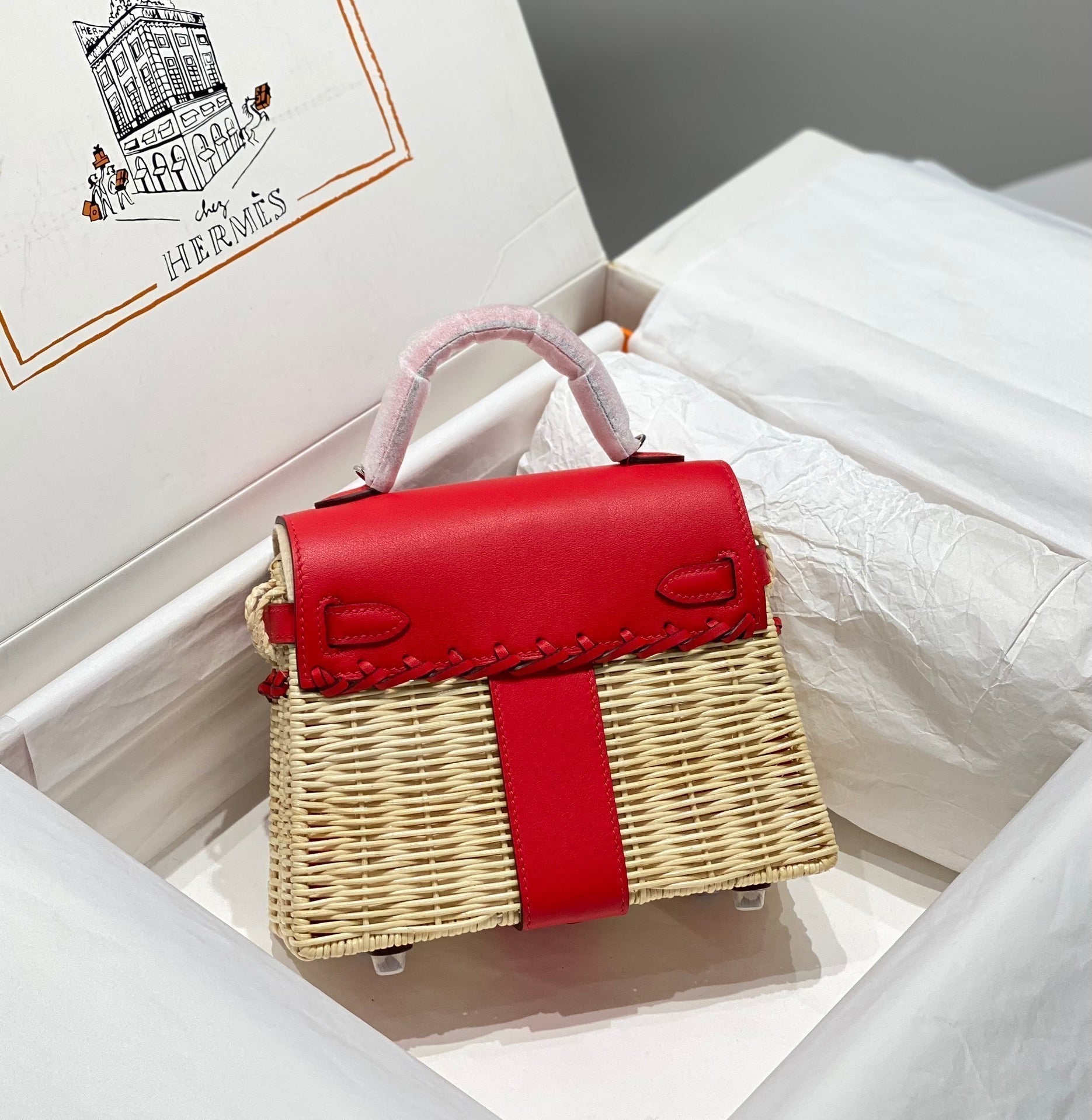 HM Kelly 20 Picnic Kelly Red Bamboo And Rattan