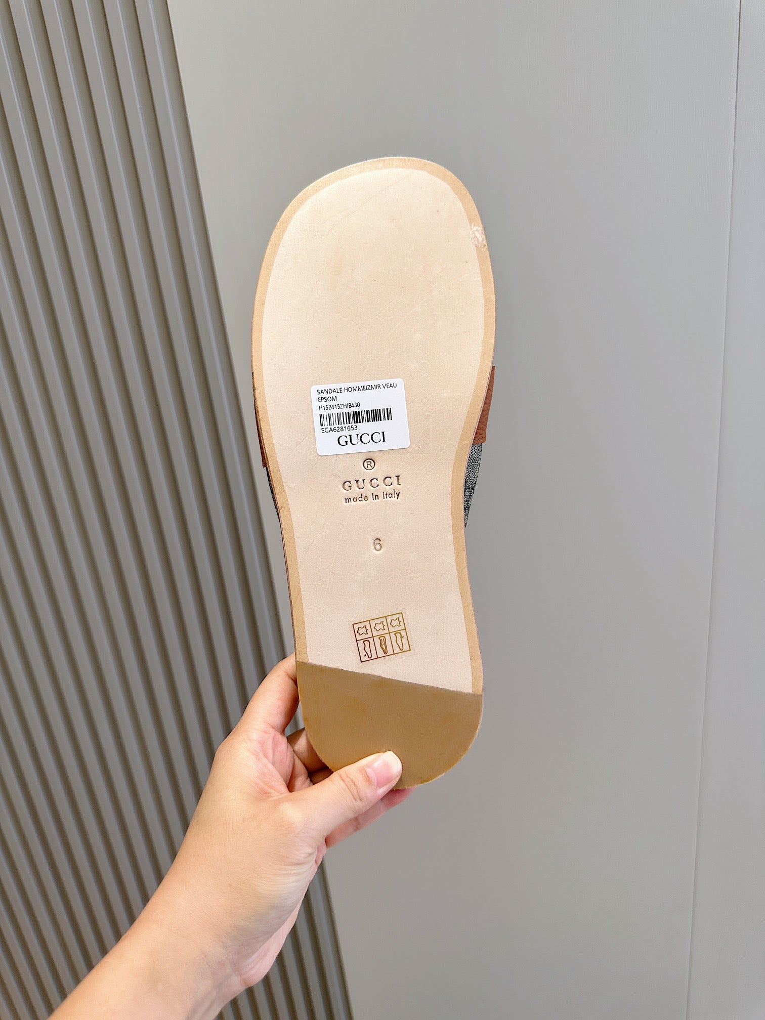 GG Men's Interlocking G Slides Brown Cowhide 547640