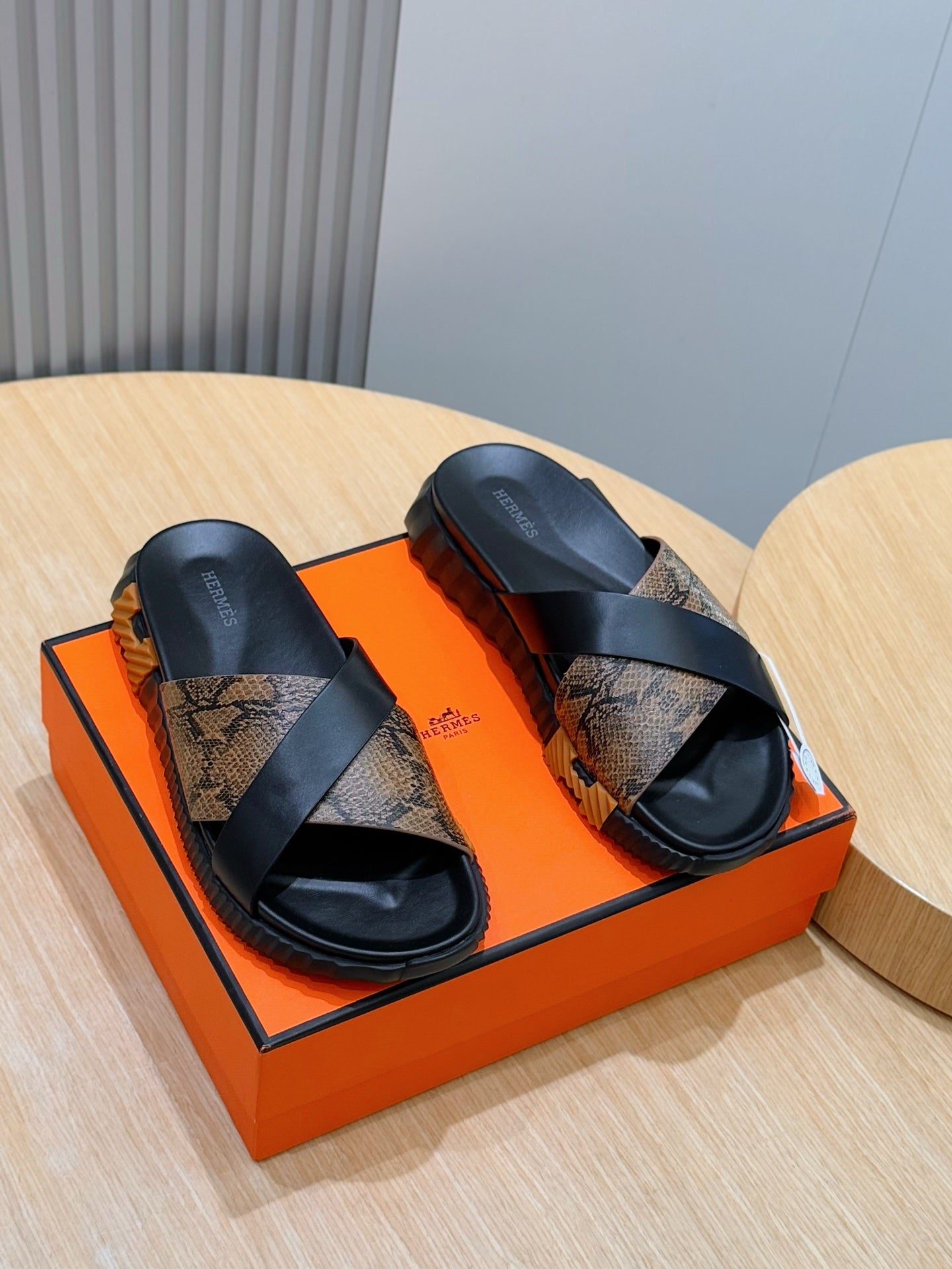 HM Men's Infra Slide Black Brown Cowhide  599991