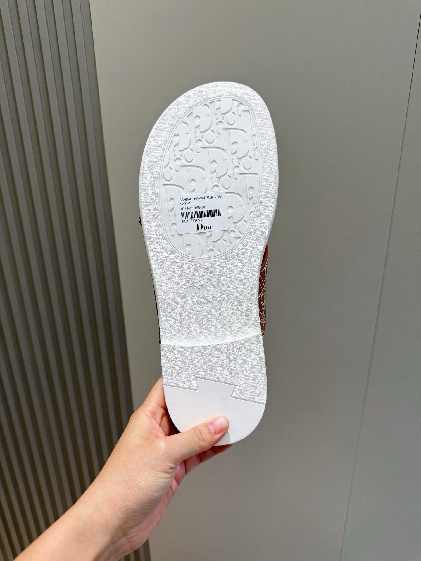 CD Alias Slide Brown Cowhide 643231