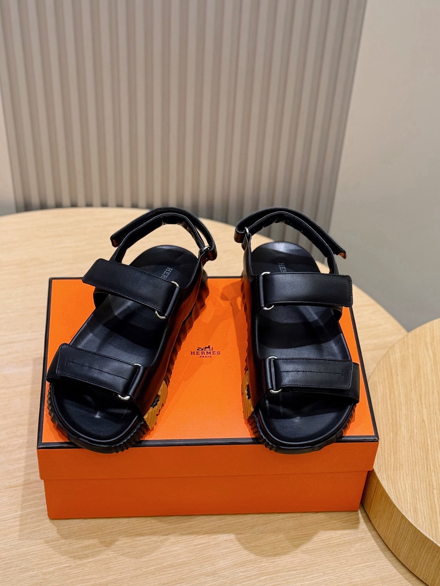 HM Men's Junior Sandal Black Orange Calfskin 643235