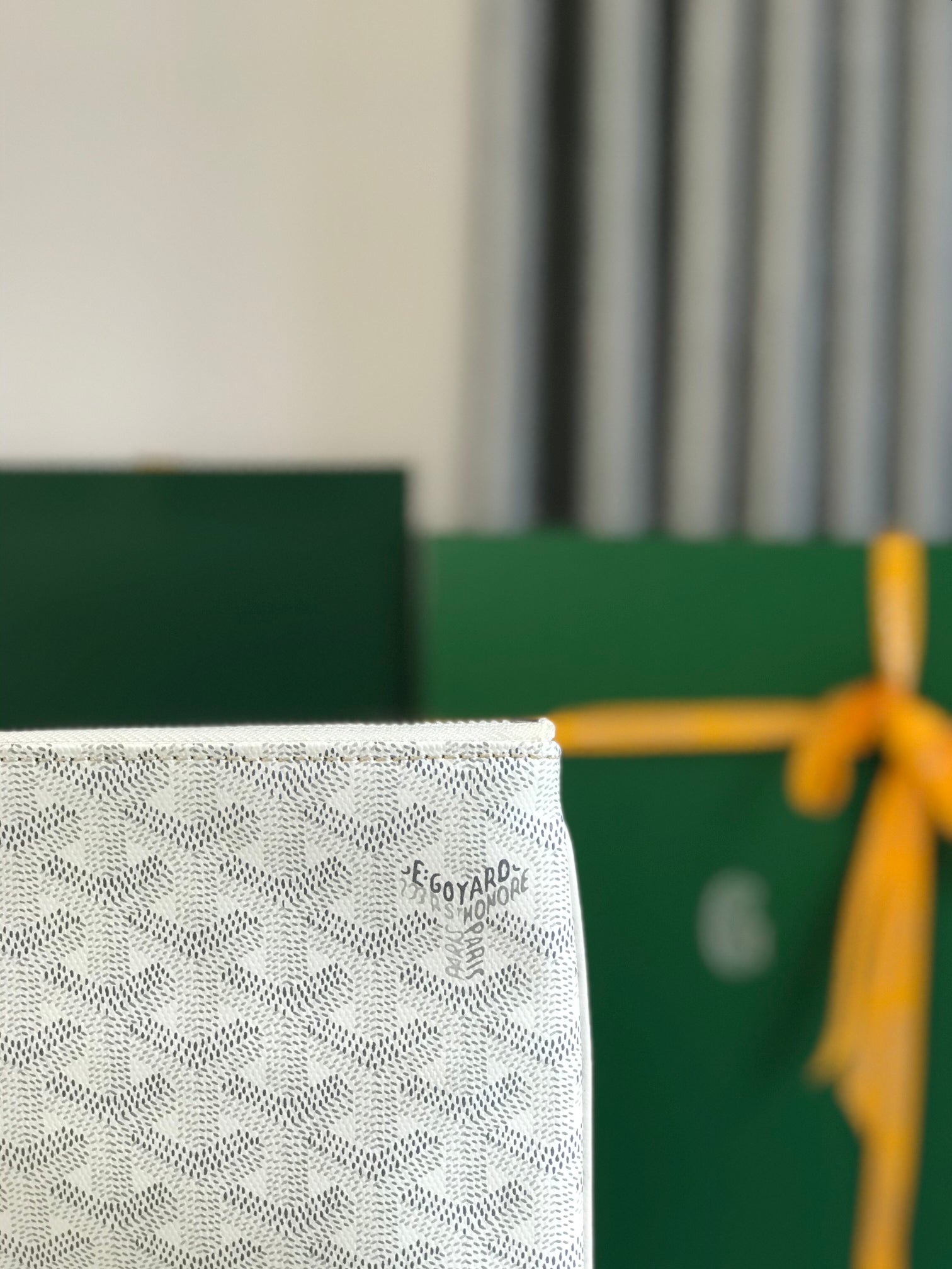 SÃ‰NAT MGM POUCH 40 IN WHITE GOYARDINE CANVAS
