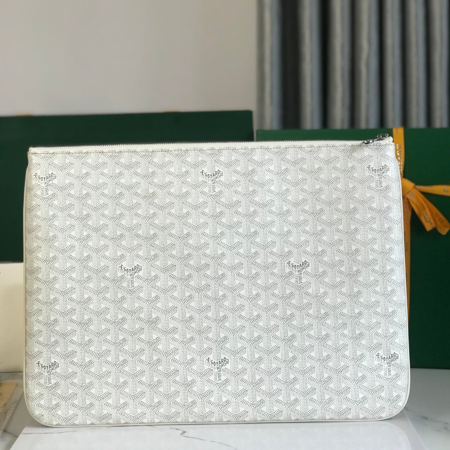 SÃ‰NAT MGM POUCH 40 IN WHITE GOYARDINE CANVAS