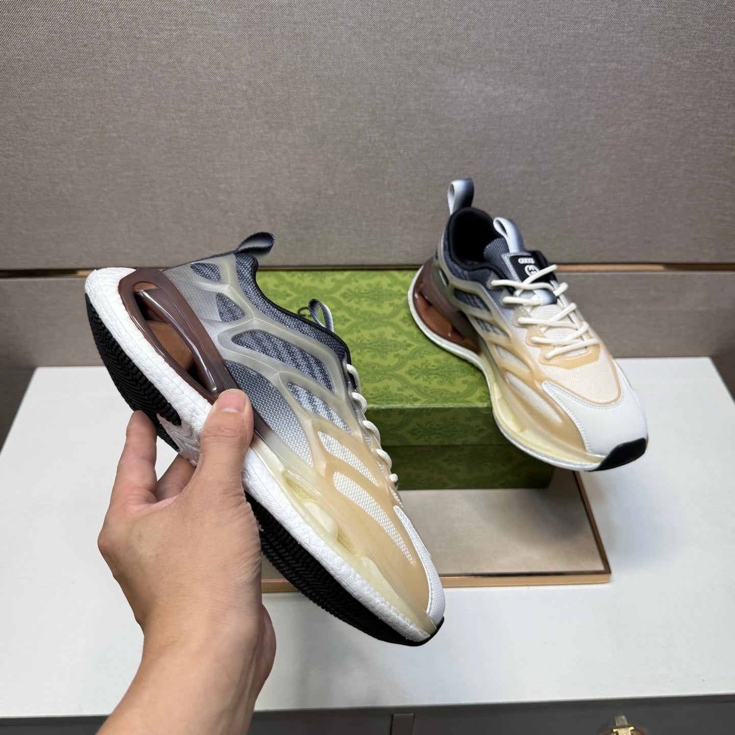 GG Men's 25 Sneaker Black Mix White Mesh 743033