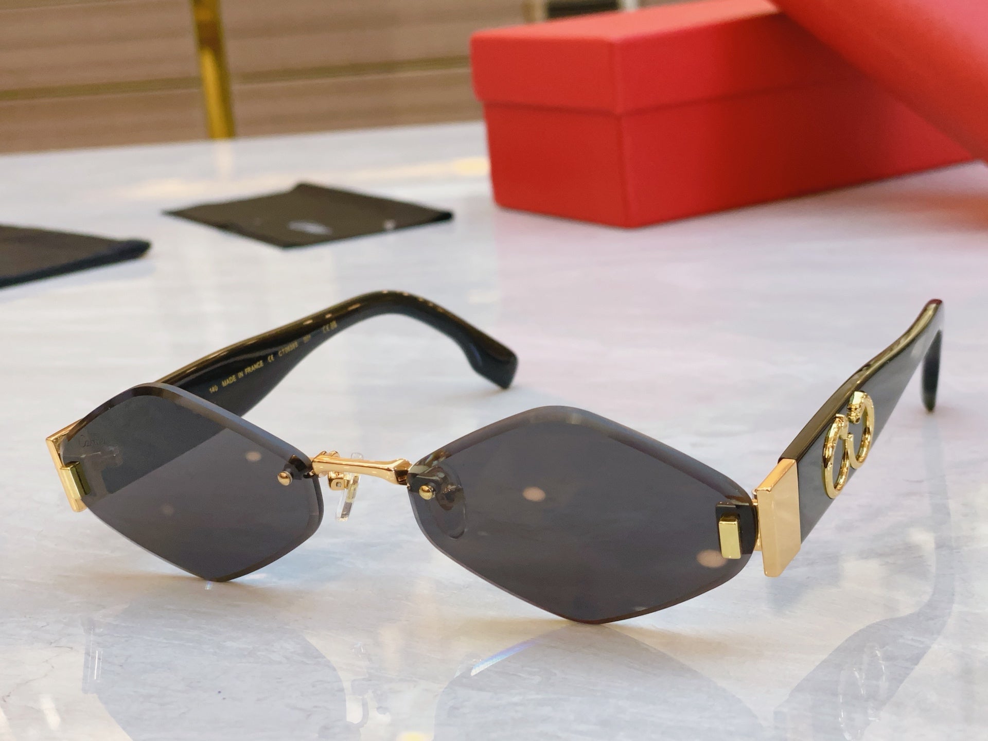 PANTHÈRE RHOMBUS FRAME SUNGLASSES CT00638S IN METAL AND ACETATE