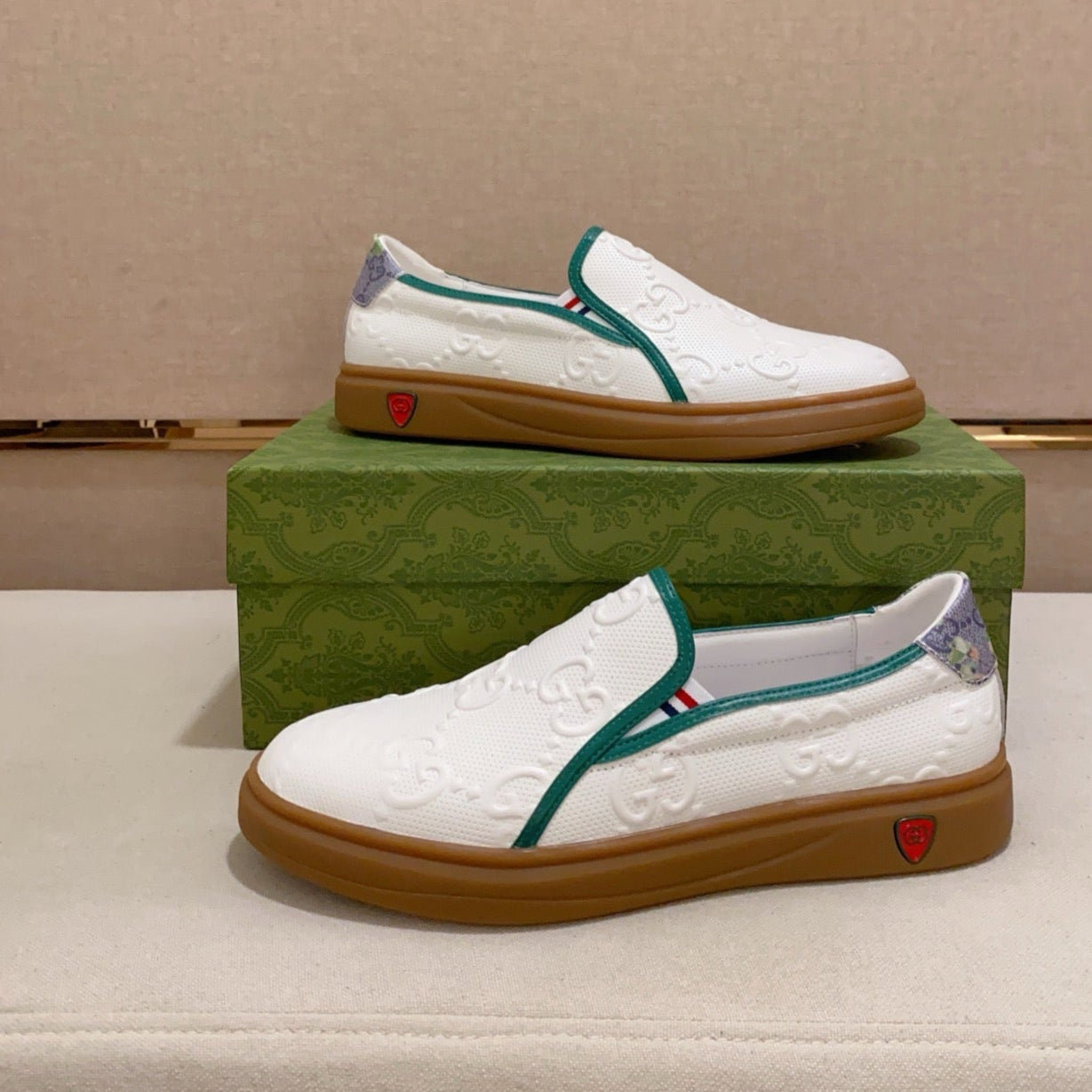 GG Men's Slip on Loafer White Embossed Cowhide 533952