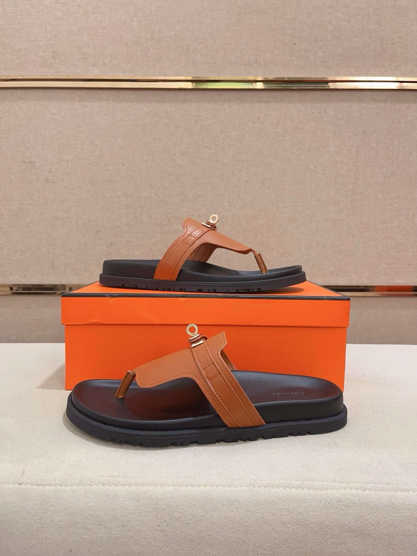 HM Men's Thong Sandals Brown Cowhide 564394