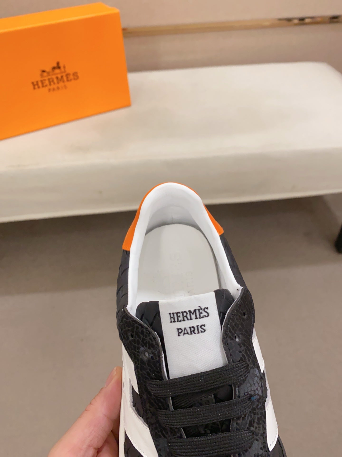 HM Men's Sneaker Black Sheepskin 566255