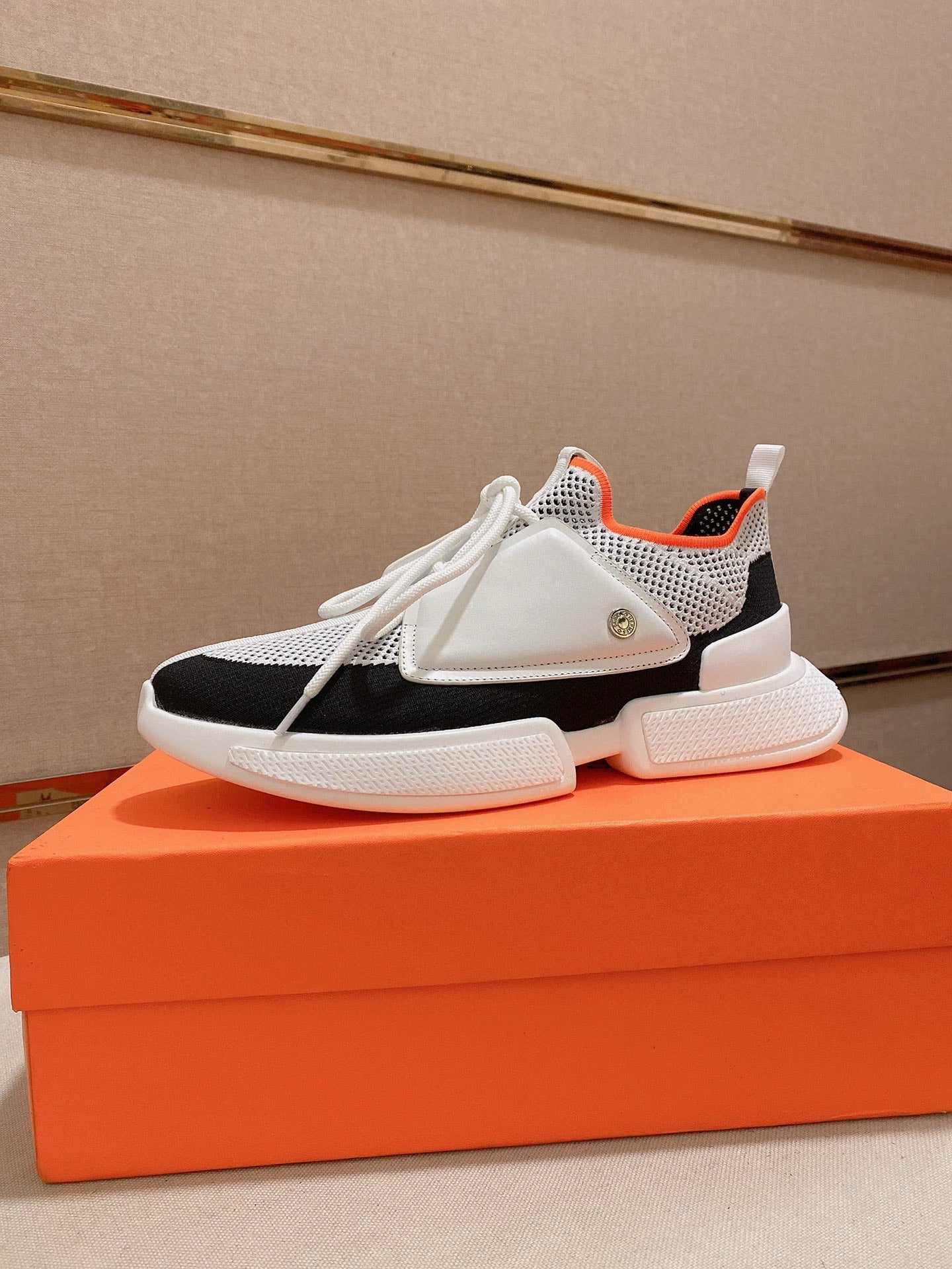 HM Men's Expert Sneaker White Flyknit With Leather 573339