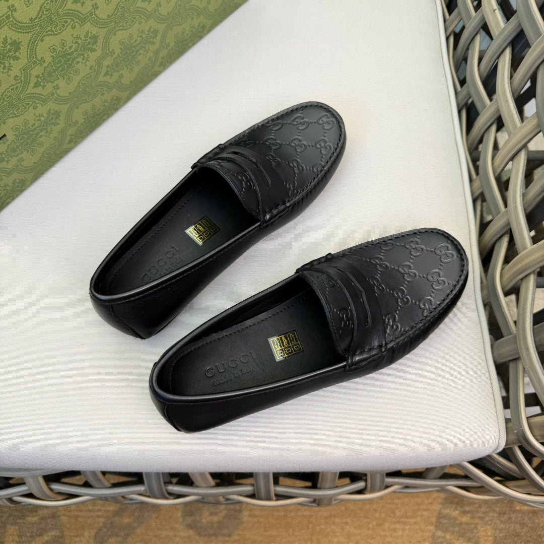 GG Men's Loafer Black Embossed Cowhide 876273