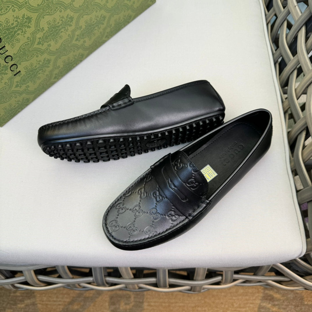 GG Men's Loafer Black Embossed Cowhide 876273