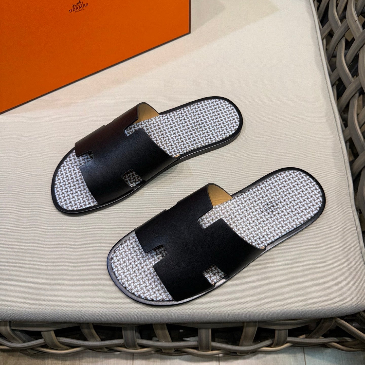 HM Men's Izmir Slide Black Cowhide 540348