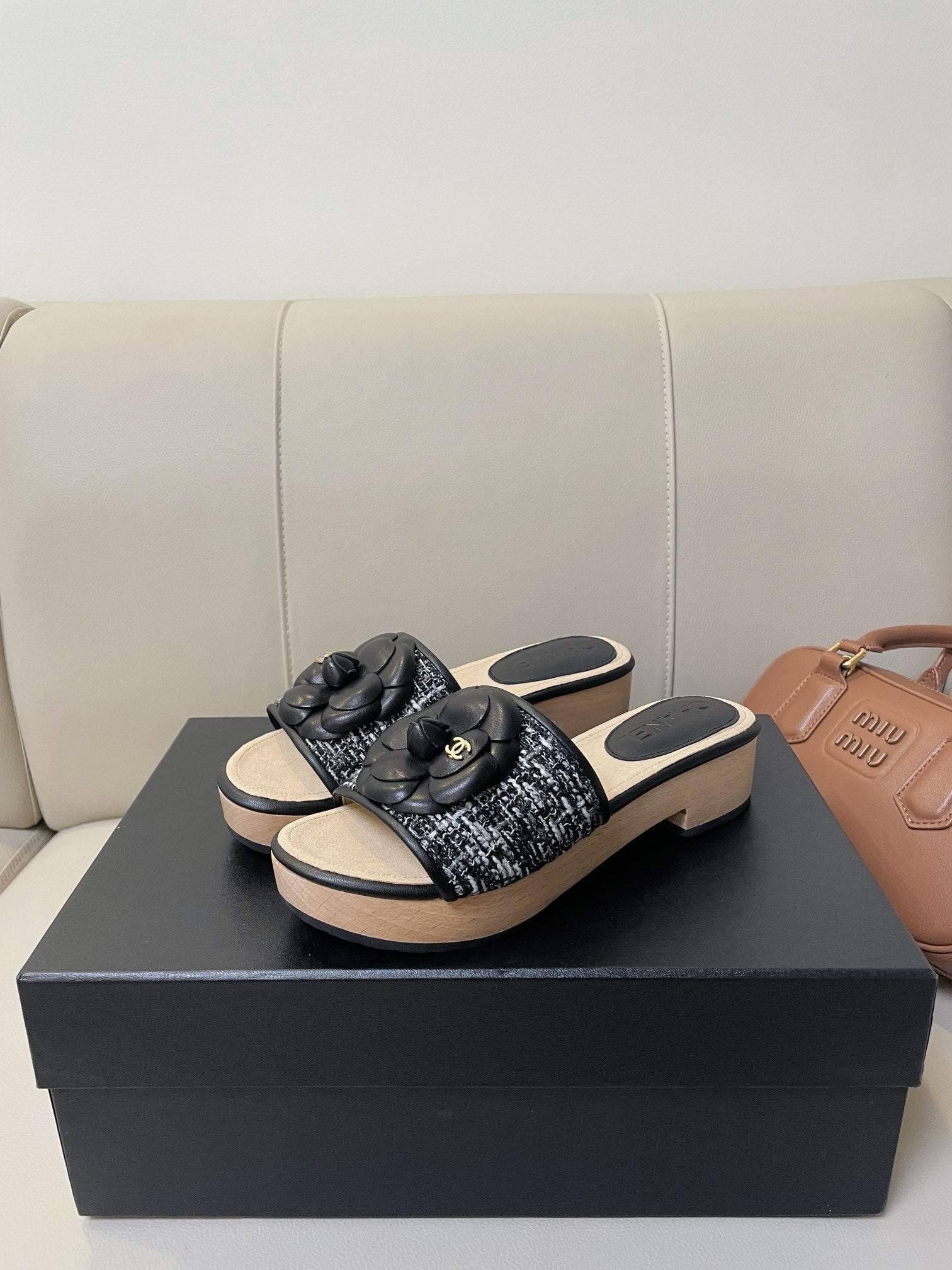 cc mule sandal 45 black white fabric beige calfskin