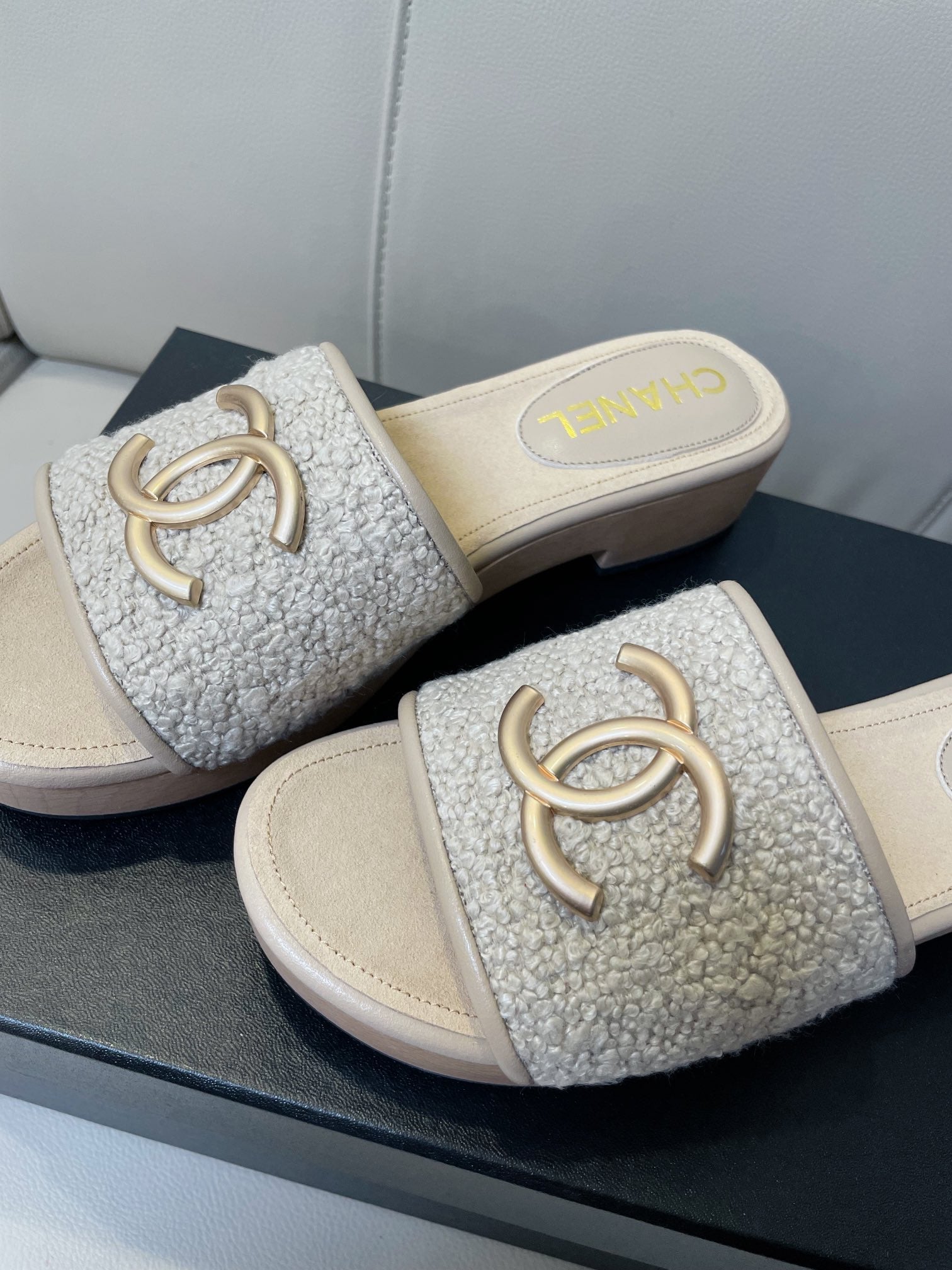 cc mule sandal 45 grey tweed beige calfskin