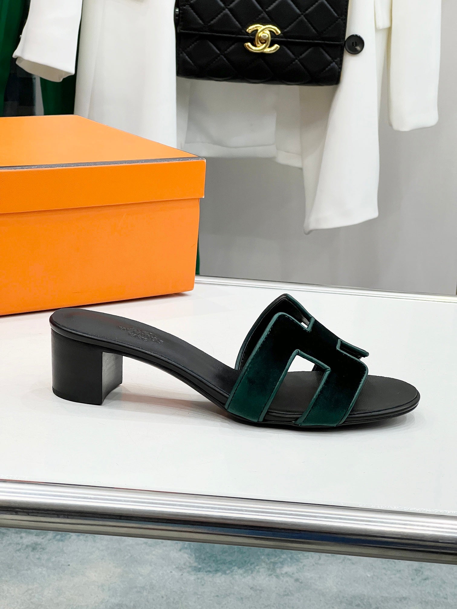 0ran 45 sandal dark green velvet goatskin