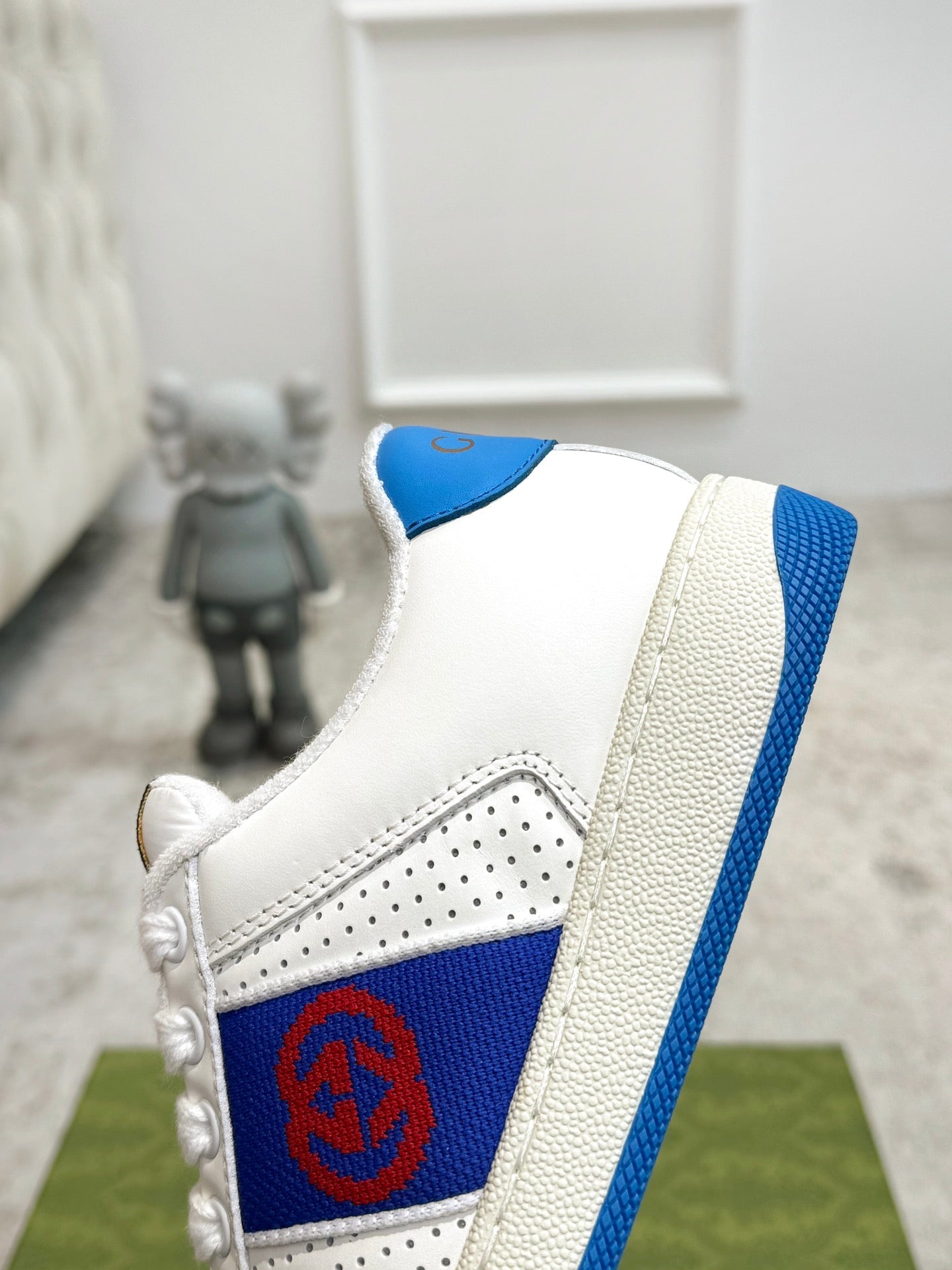 GG Men's Screener Sneaker White Blue Sheepskin 574737