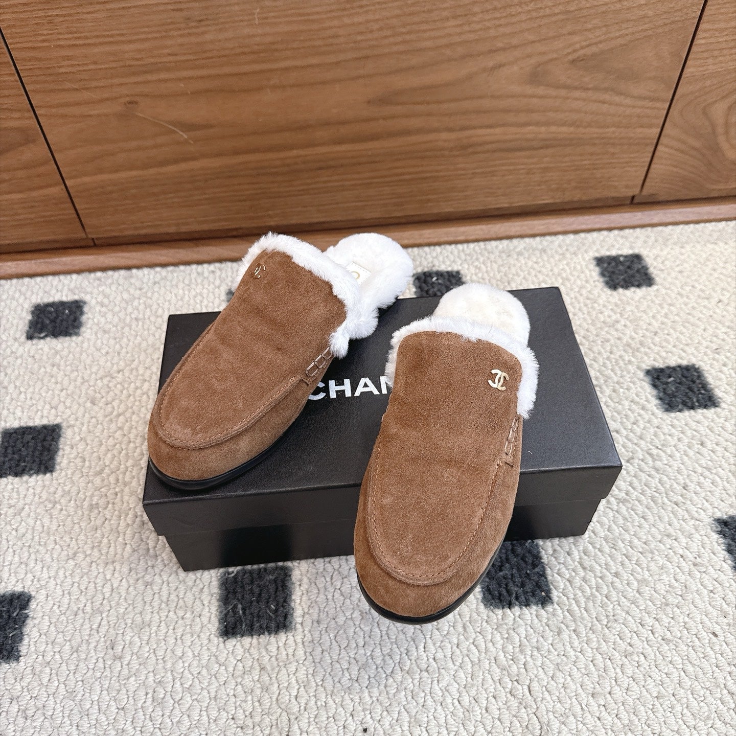 Chanel 2026 Wool Mules Suede 983862