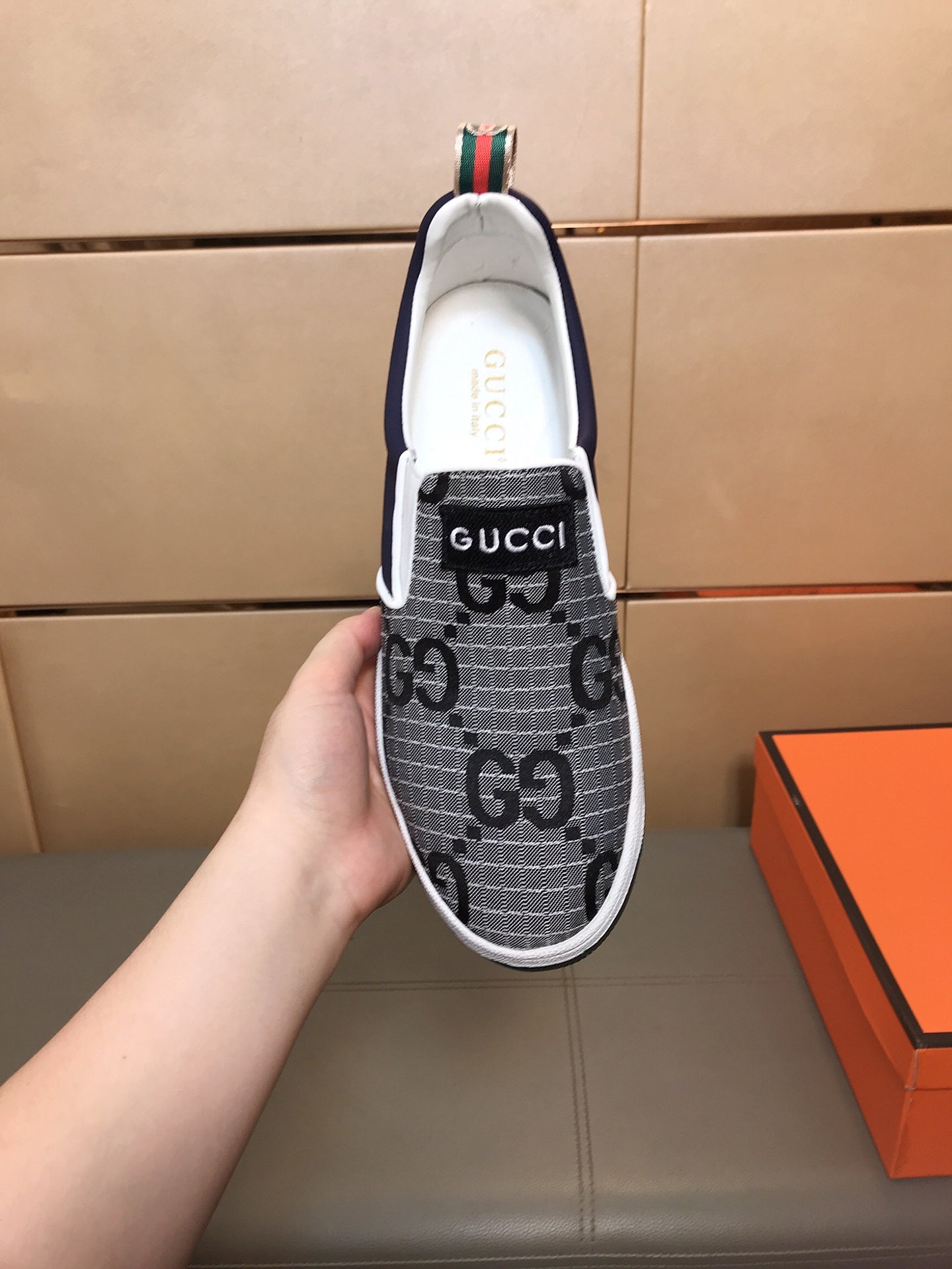 GG Men's Slip On Grey Cowhide Printed Fabric 525191