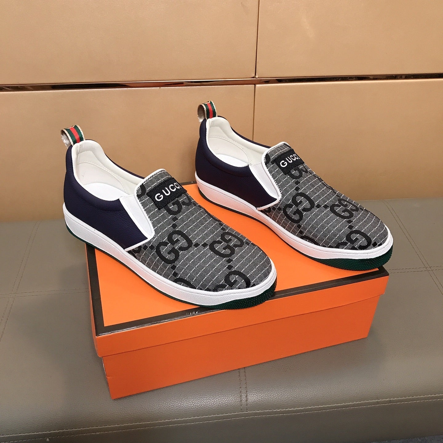 GG Men's Slip On Grey Cowhide Printed Fabric 525191