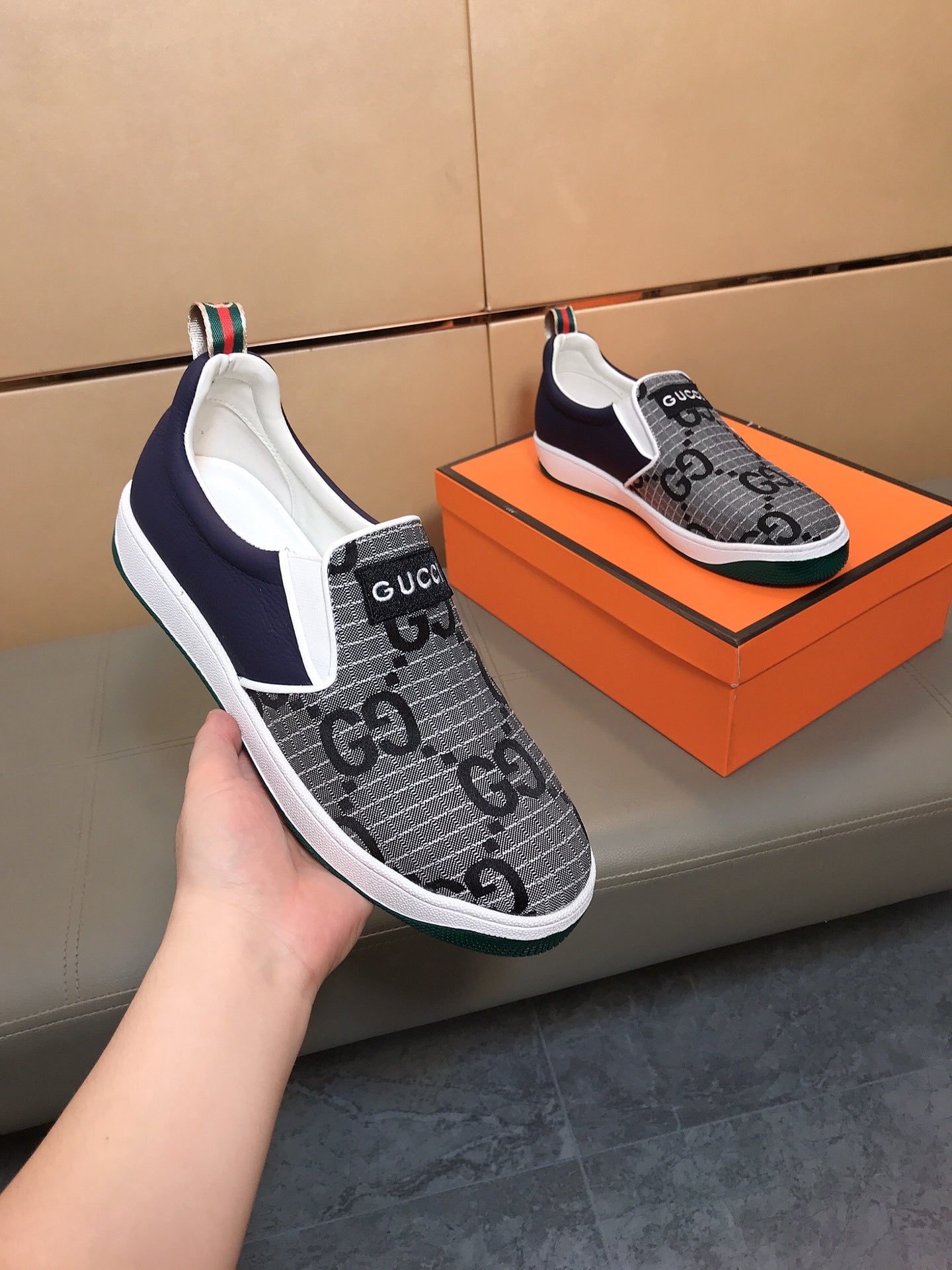 GG Men's Slip On Grey Cowhide Printed Fabric 525191