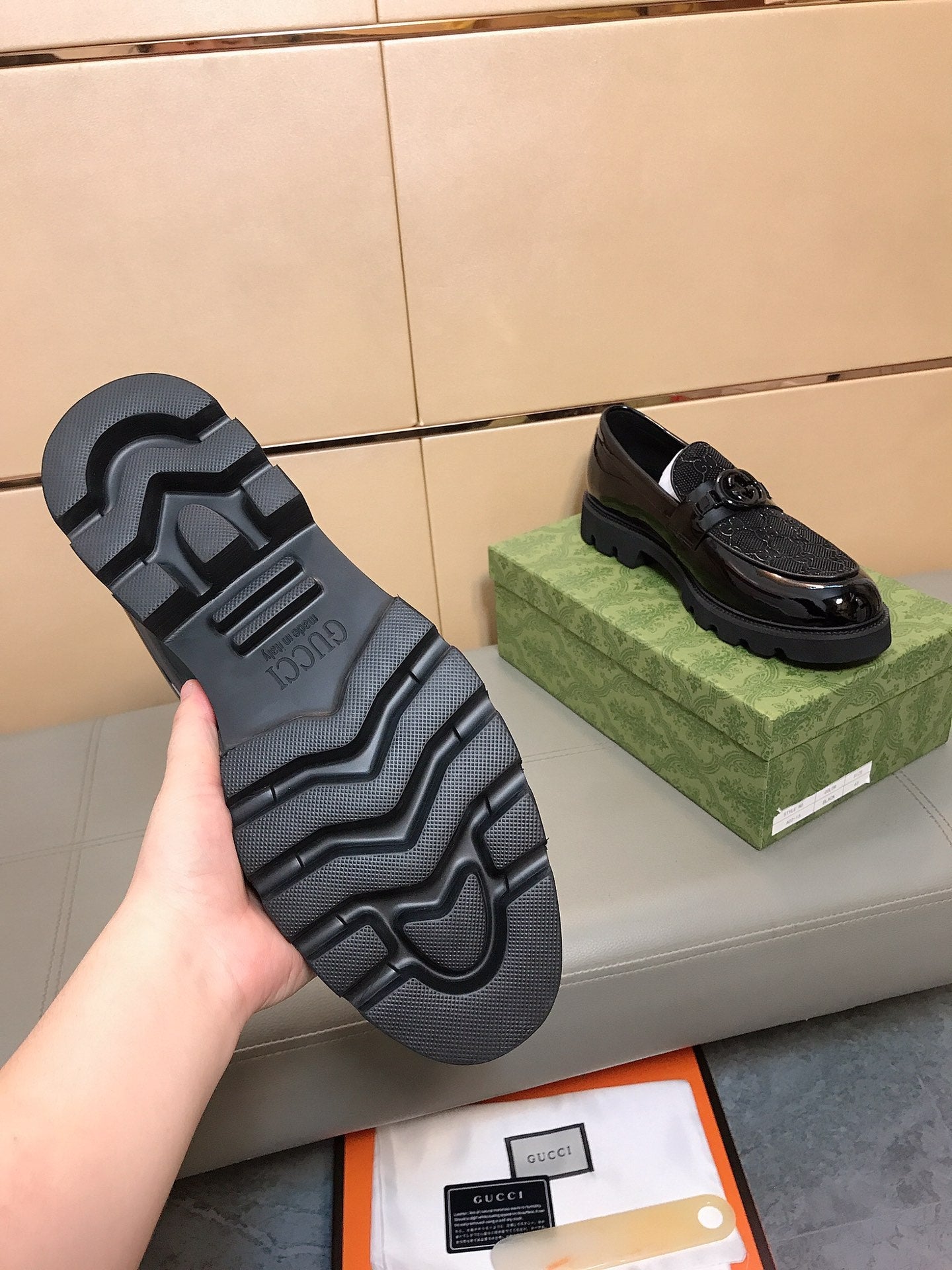 GG Men's Loafer Black Cowhide 529749