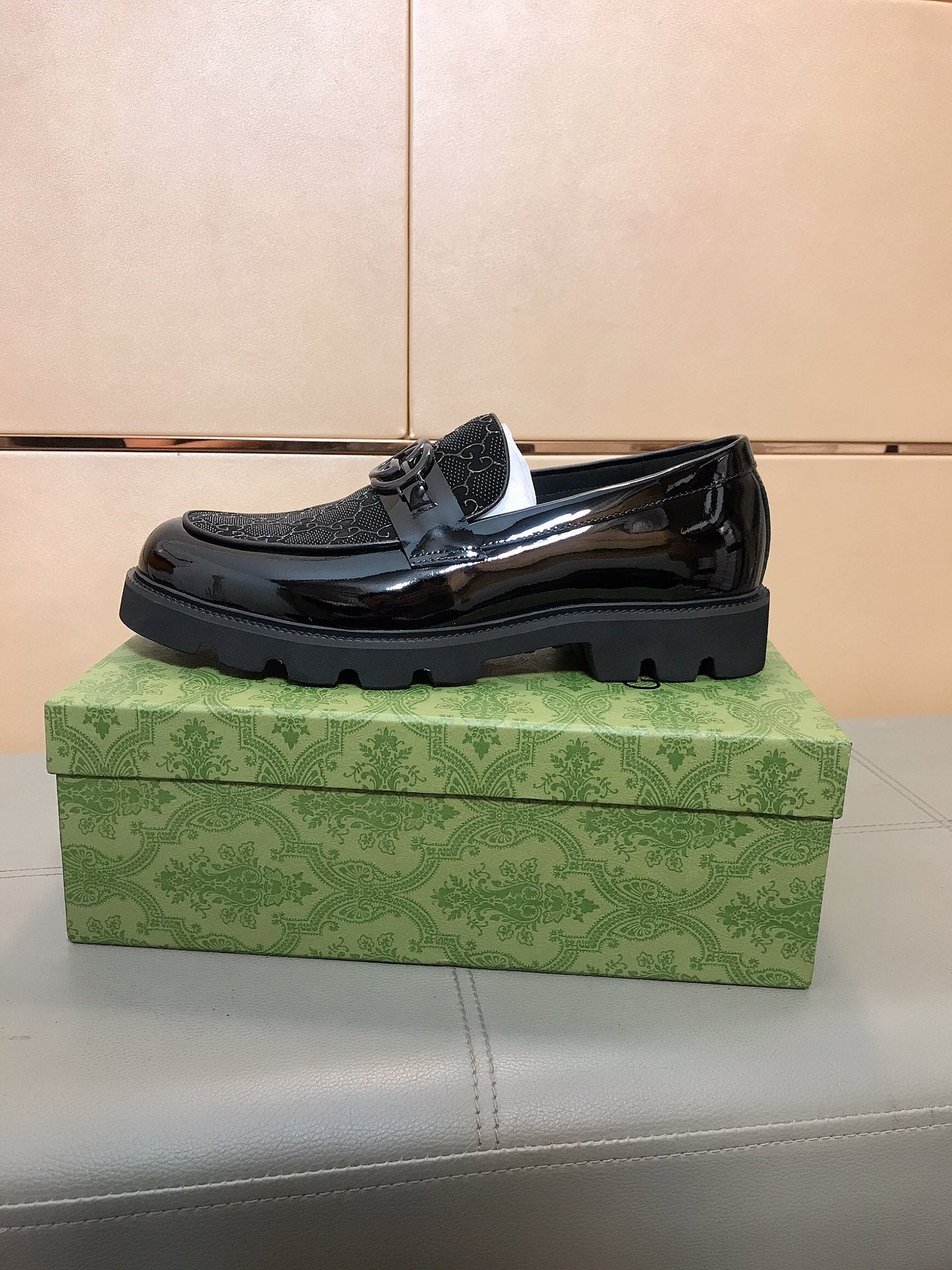 GG Men's Loafer Black Cowhide 529749