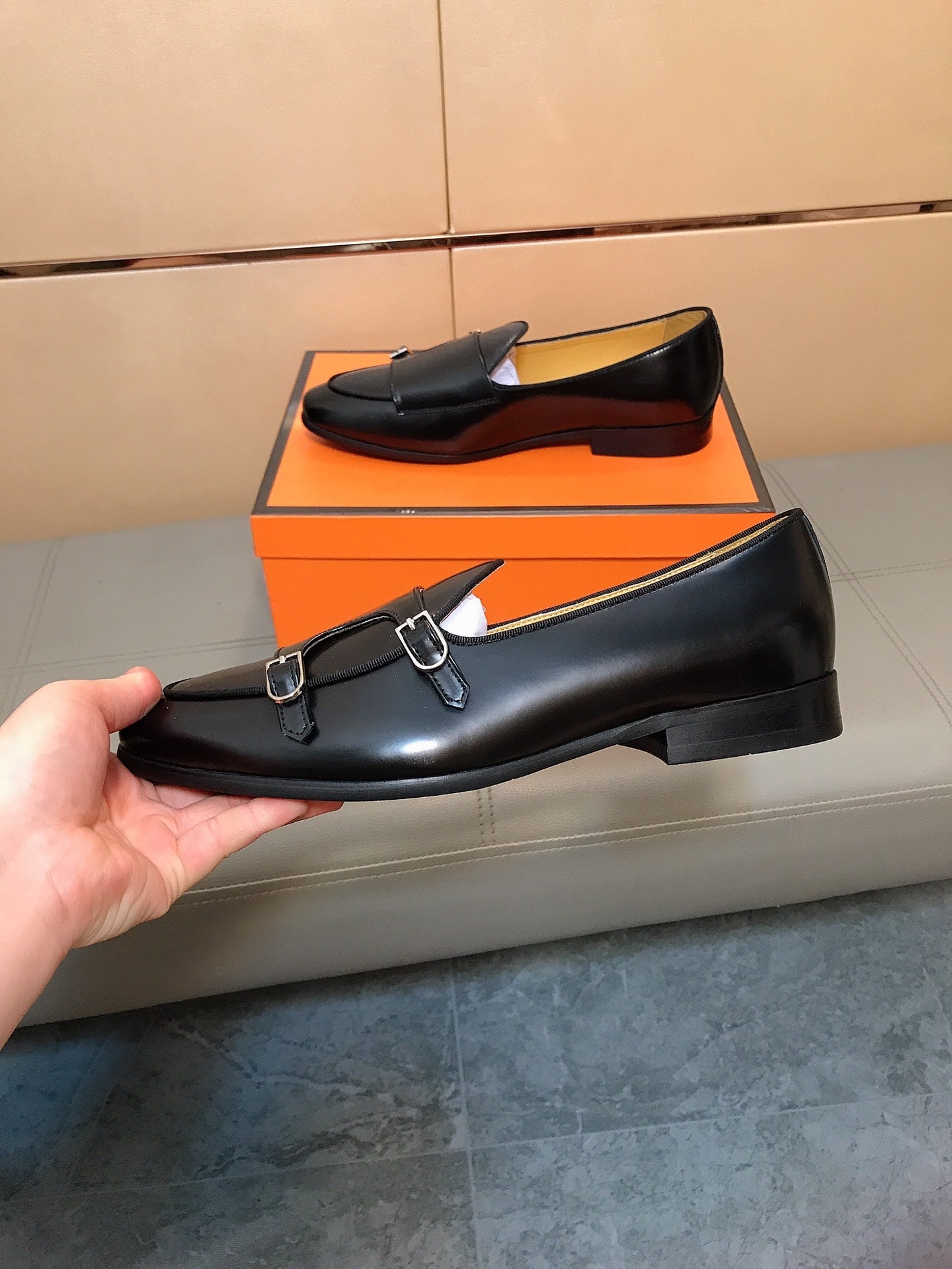 GG Men's Loafer Black Cowhide 551441