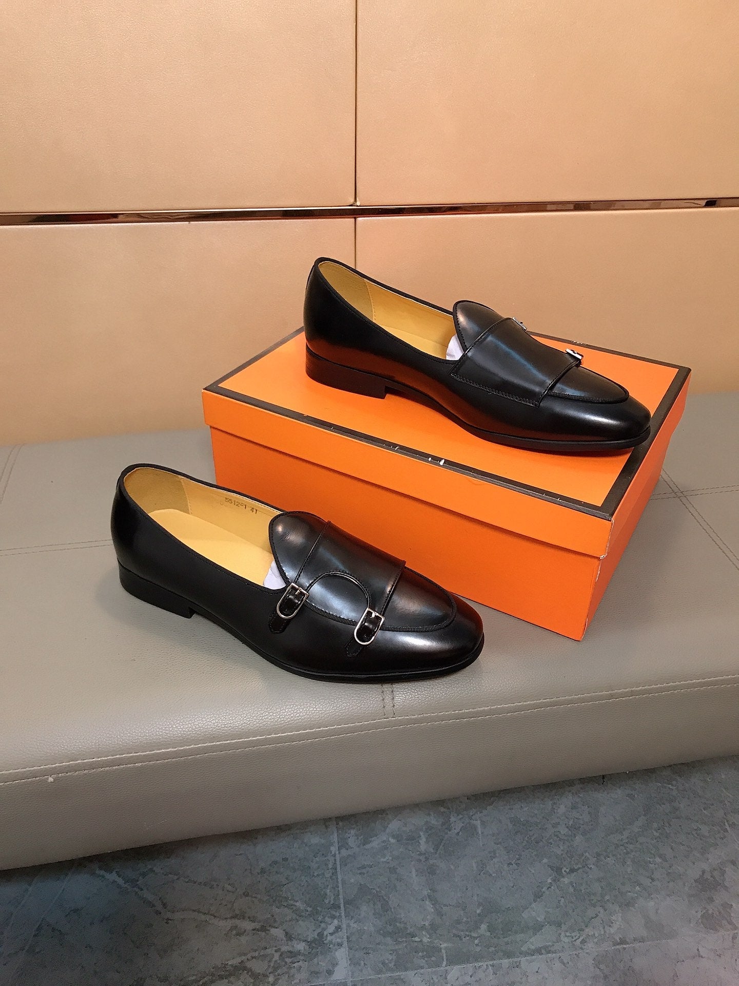 GG Men's Loafer Black Cowhide 551441