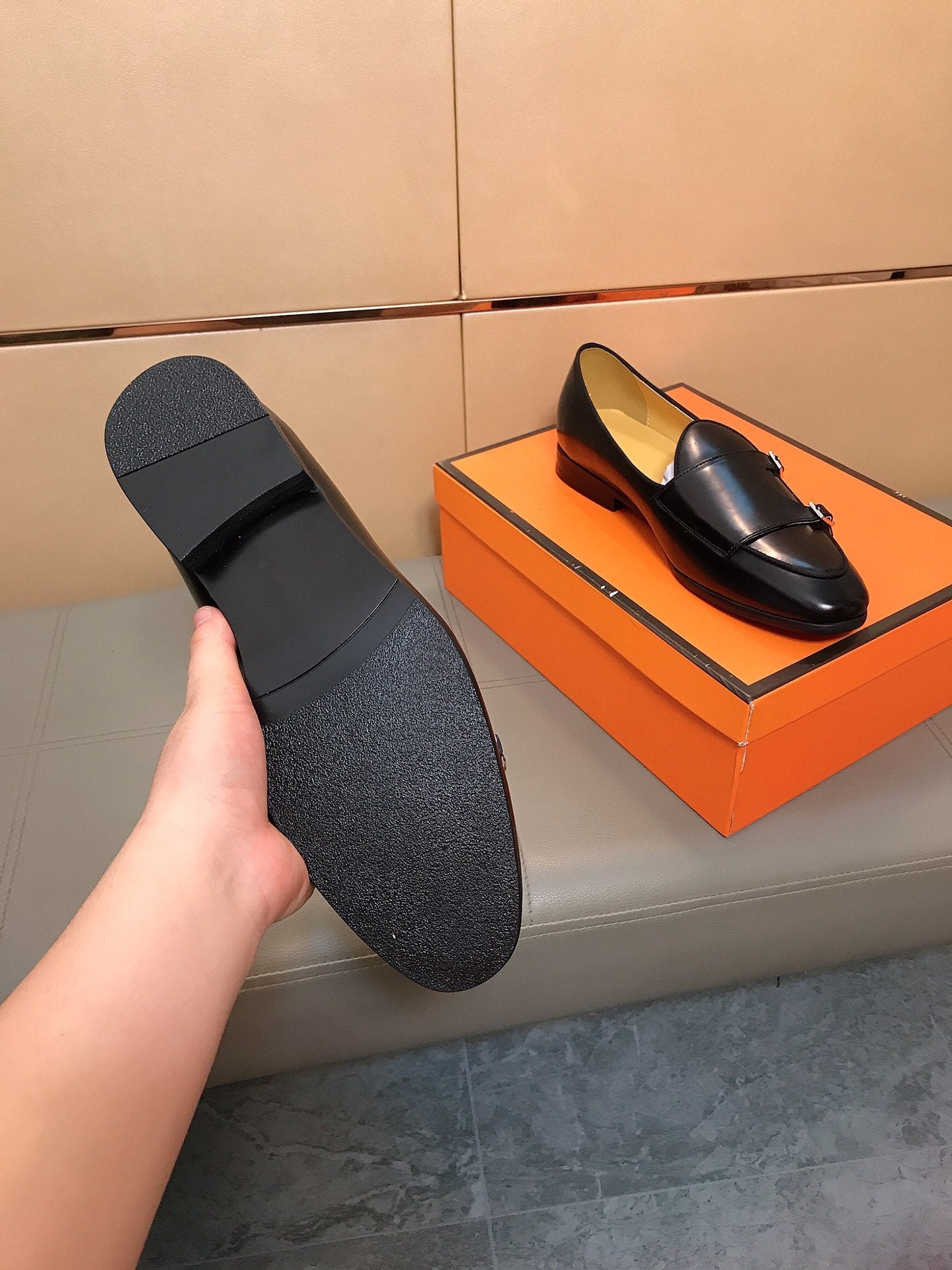 GG Men's Loafer Black Cowhide 551441