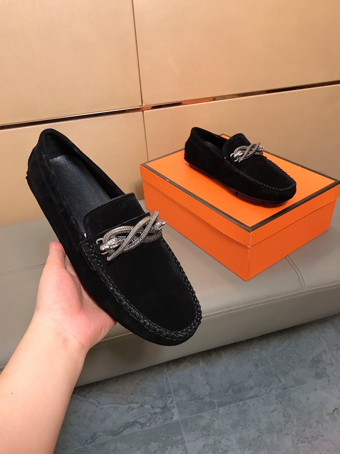 GG Men's 25 Snake Loafer Black Suede 748028