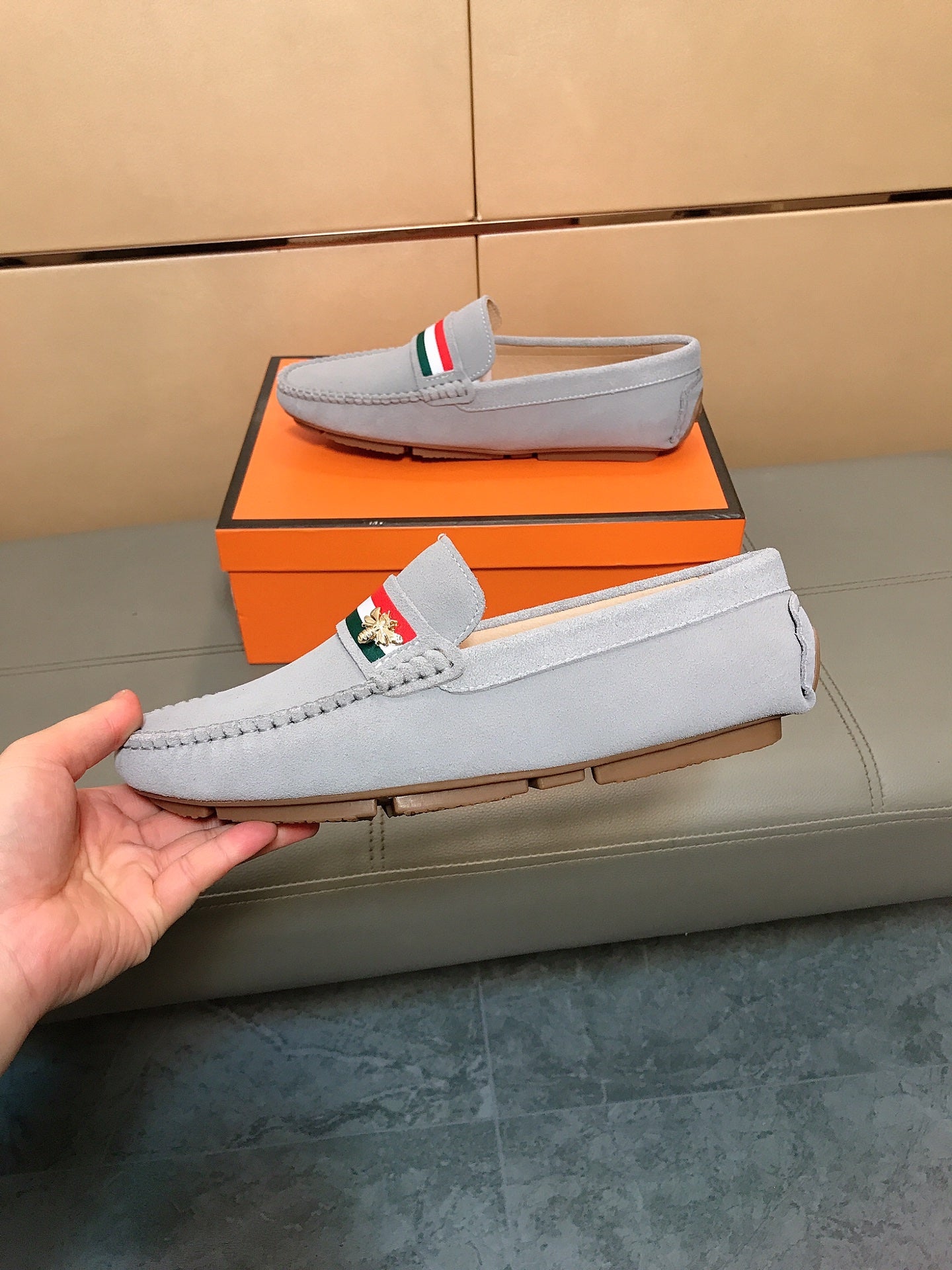 GG Men's Loafer Grey Suede 526680