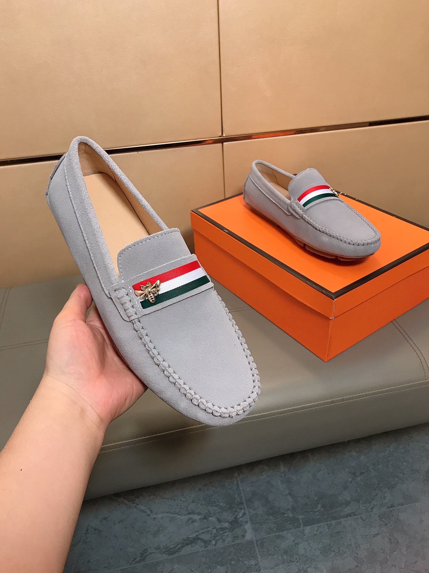 GG Men's Loafer Grey Suede 526680