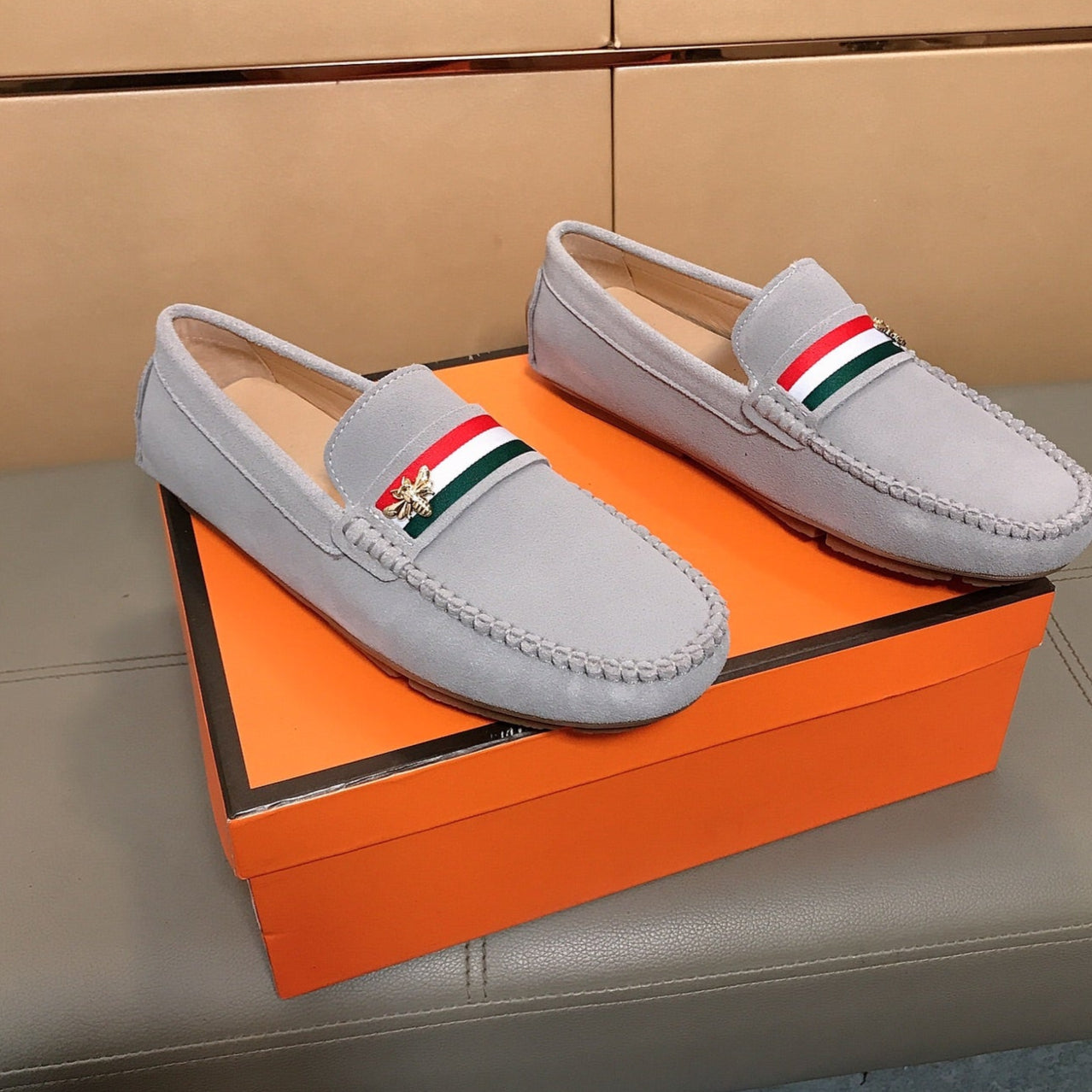 GG Men's Loafer Grey Suede 526680