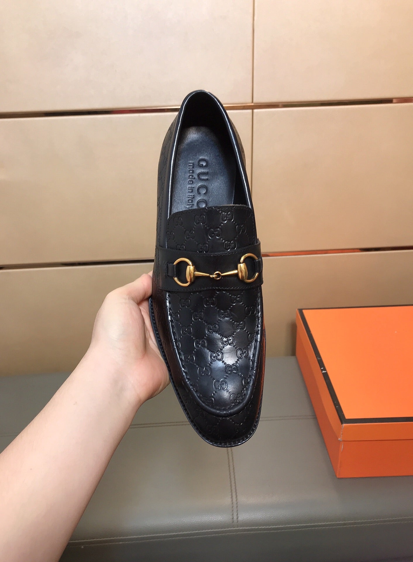 GG Men's Jordaan Loafer Black Embossed Cowhide 529783