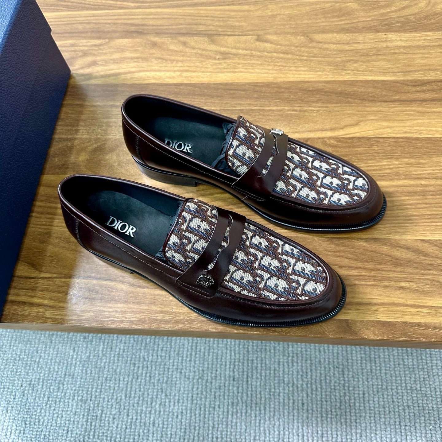 CD Timeless Loafer Brown Technical Fabric Cowhide 638621