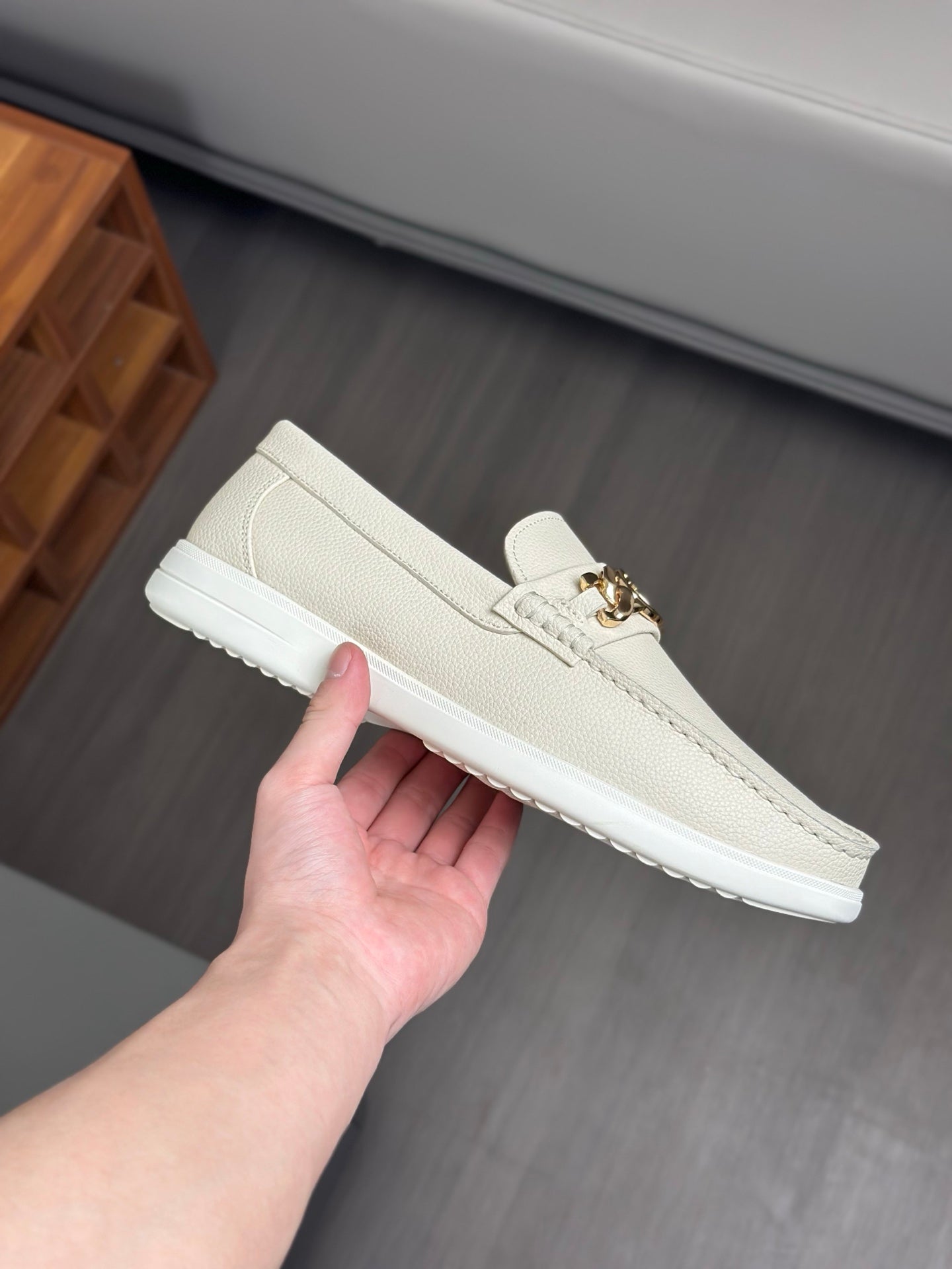 GG Men's Interlocking G Loafer White Cowhide 573500