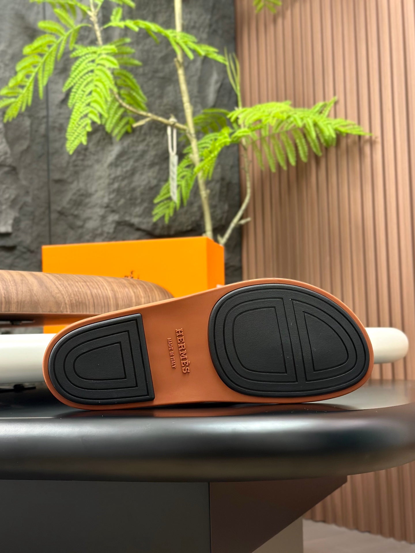 HM Men's Sandals Orange Cowhide 684857