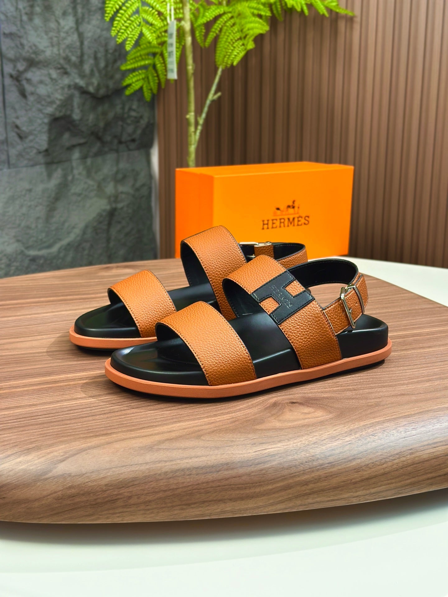 HM Men's Sandals Orange Cowhide 684857
