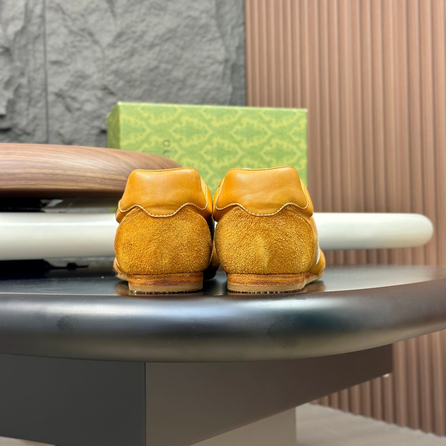 GG Men's 25 Sneaker Yellow Suede Cowhide 723953